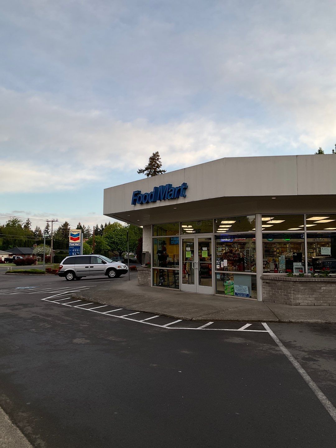 Store wash using Soft wash solution by Willamette Outdoor Wash LLC