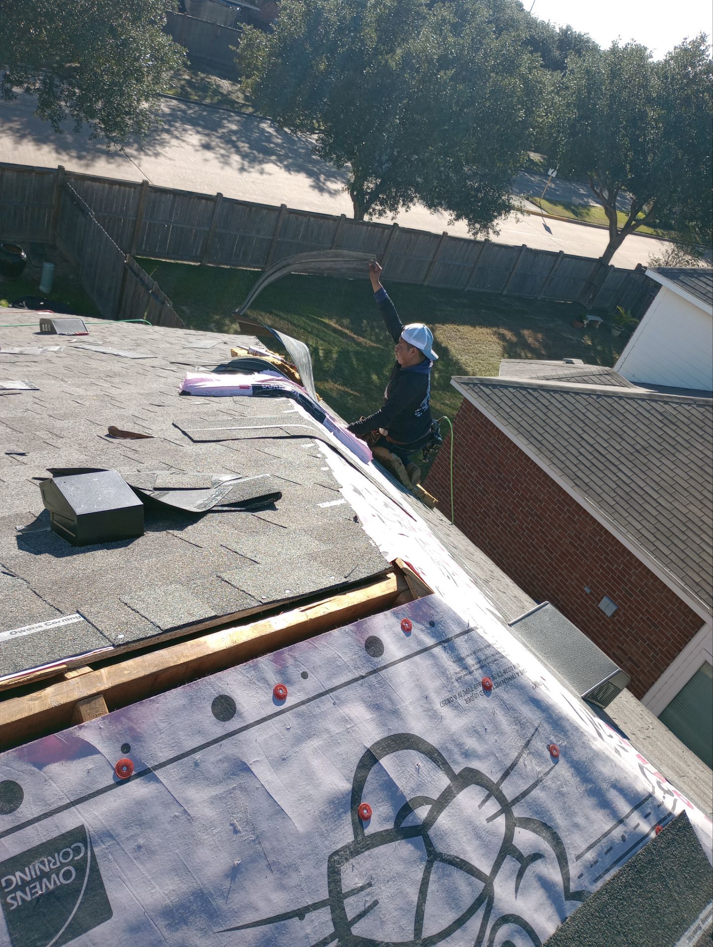 Residential Roofing Installation using Owen's Corning Duration (Lifetime) Shingles by Roof Repair Company
