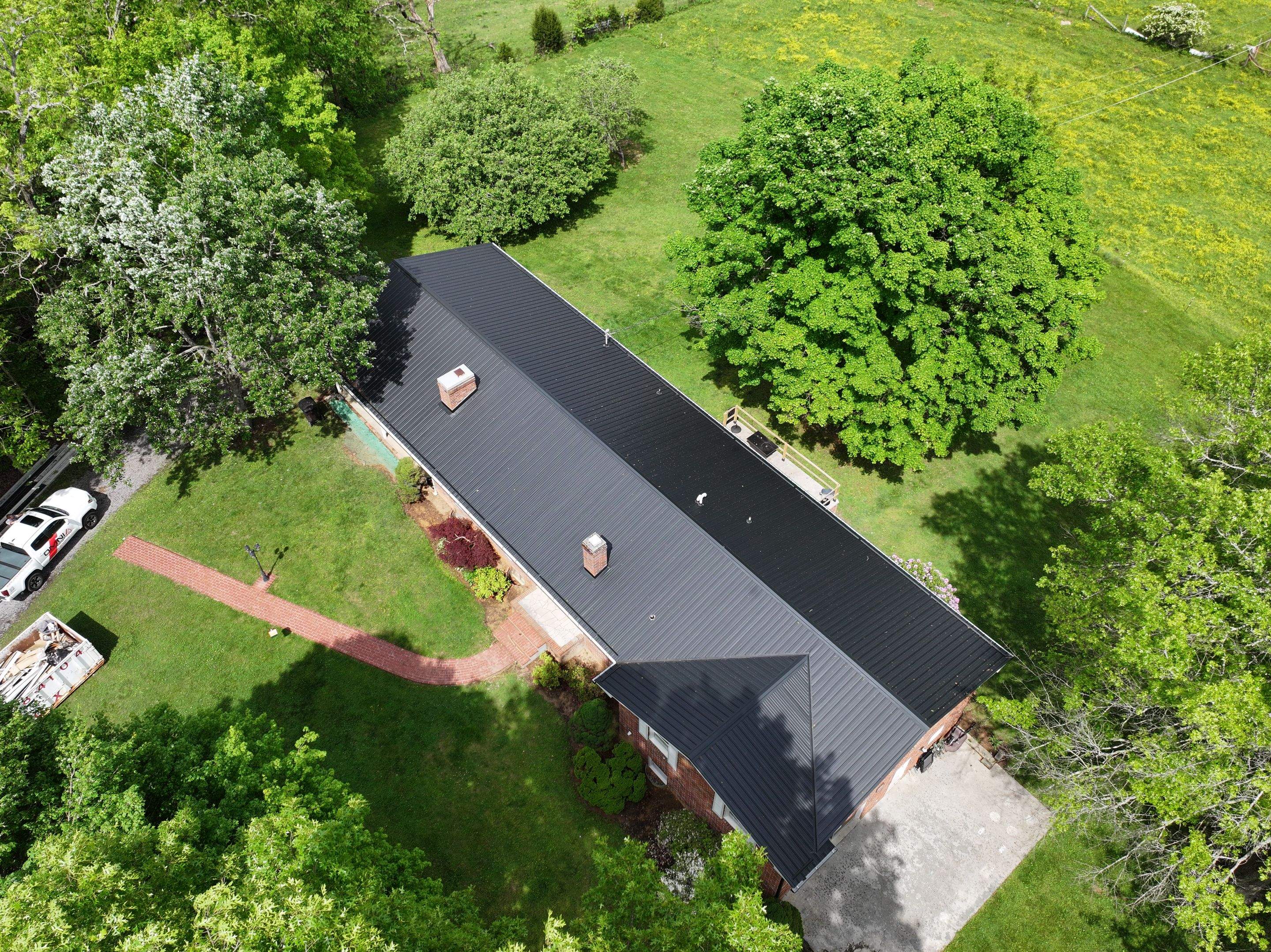 Roles Residence by Omnia Roofing
