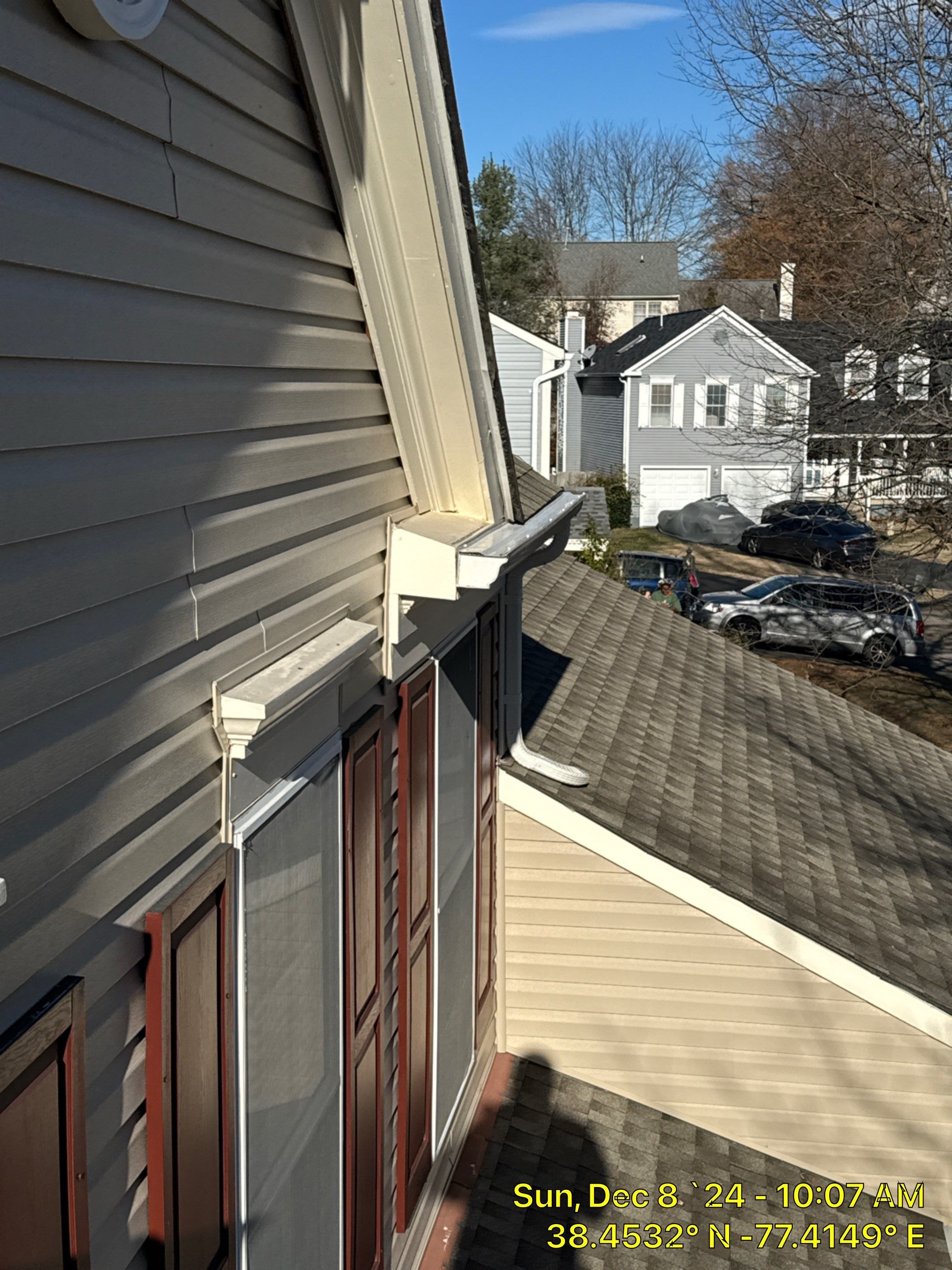 gutters guards using bulldog by La Bendicion Contruction Llc