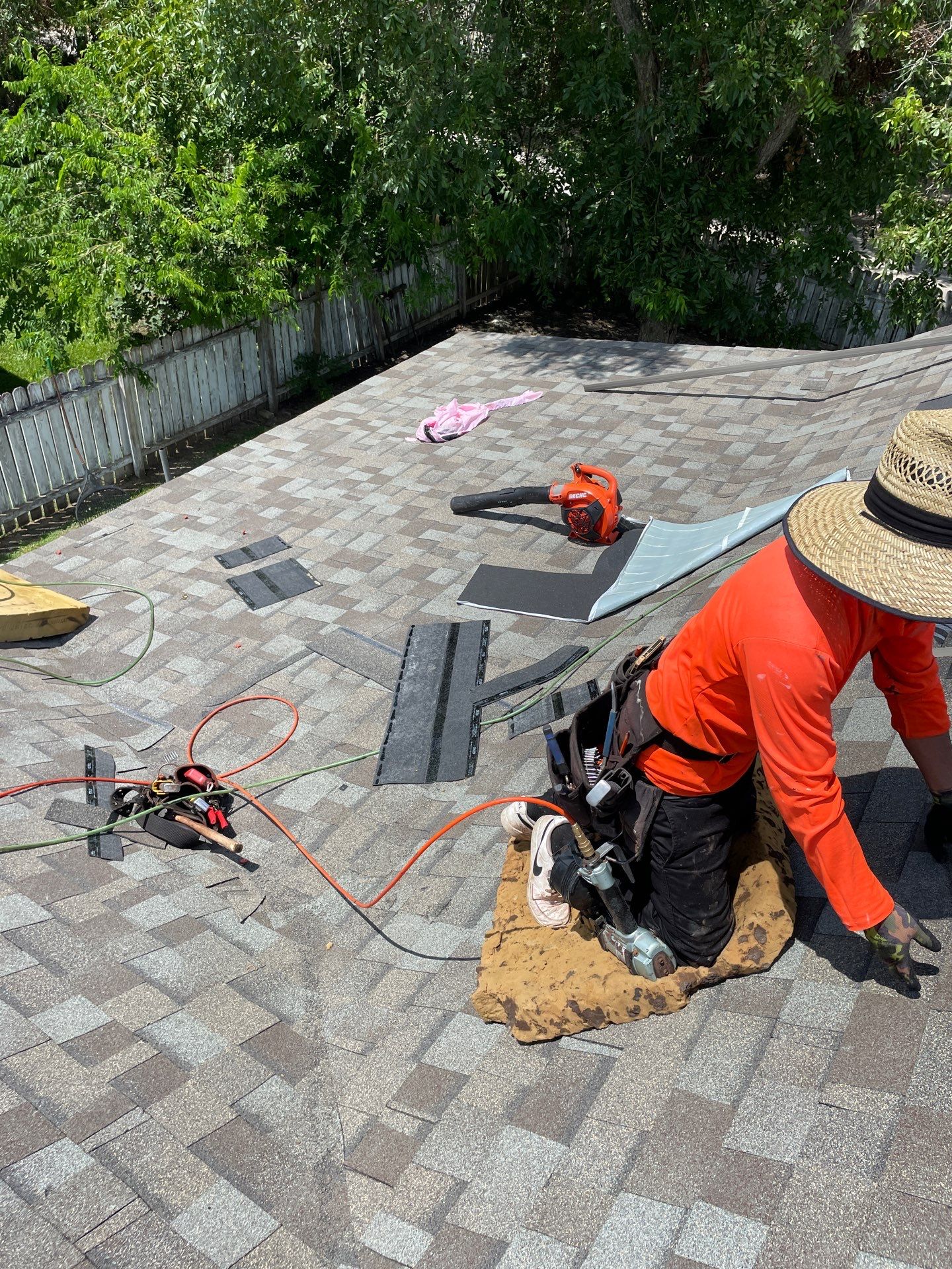 Residential Roofing Installation using Owen's Corning Duration (Lifetime) Shingles by Roof Repair Company