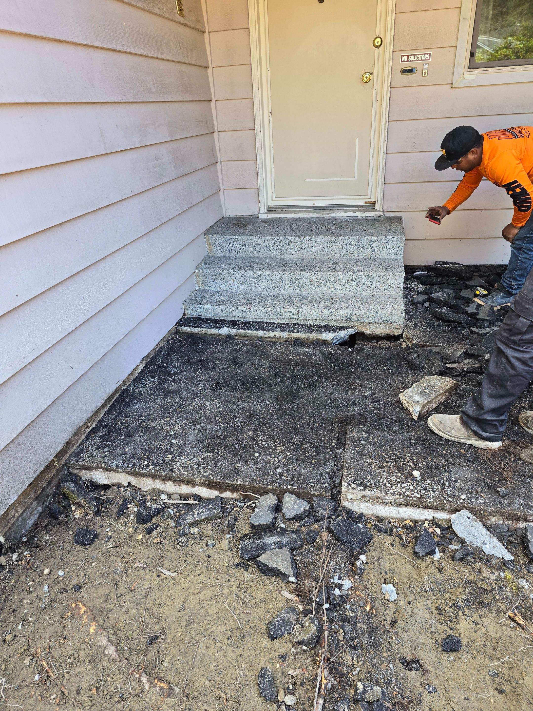 Modern Entry Fence by Jireh Asphalt & Concrete Inc 