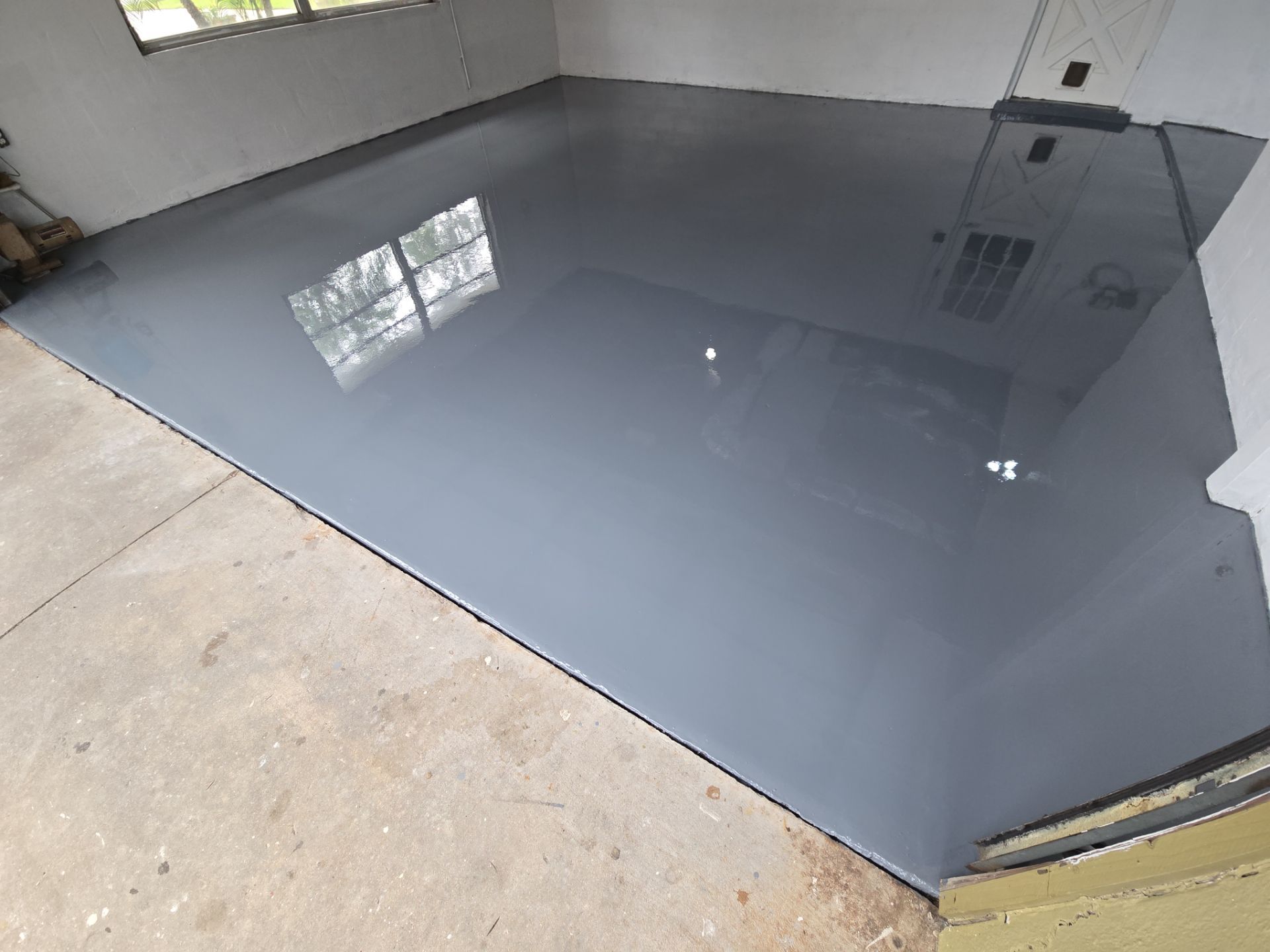 Beautiful Metallic Floor Built to Last by Performance Floors & Coating