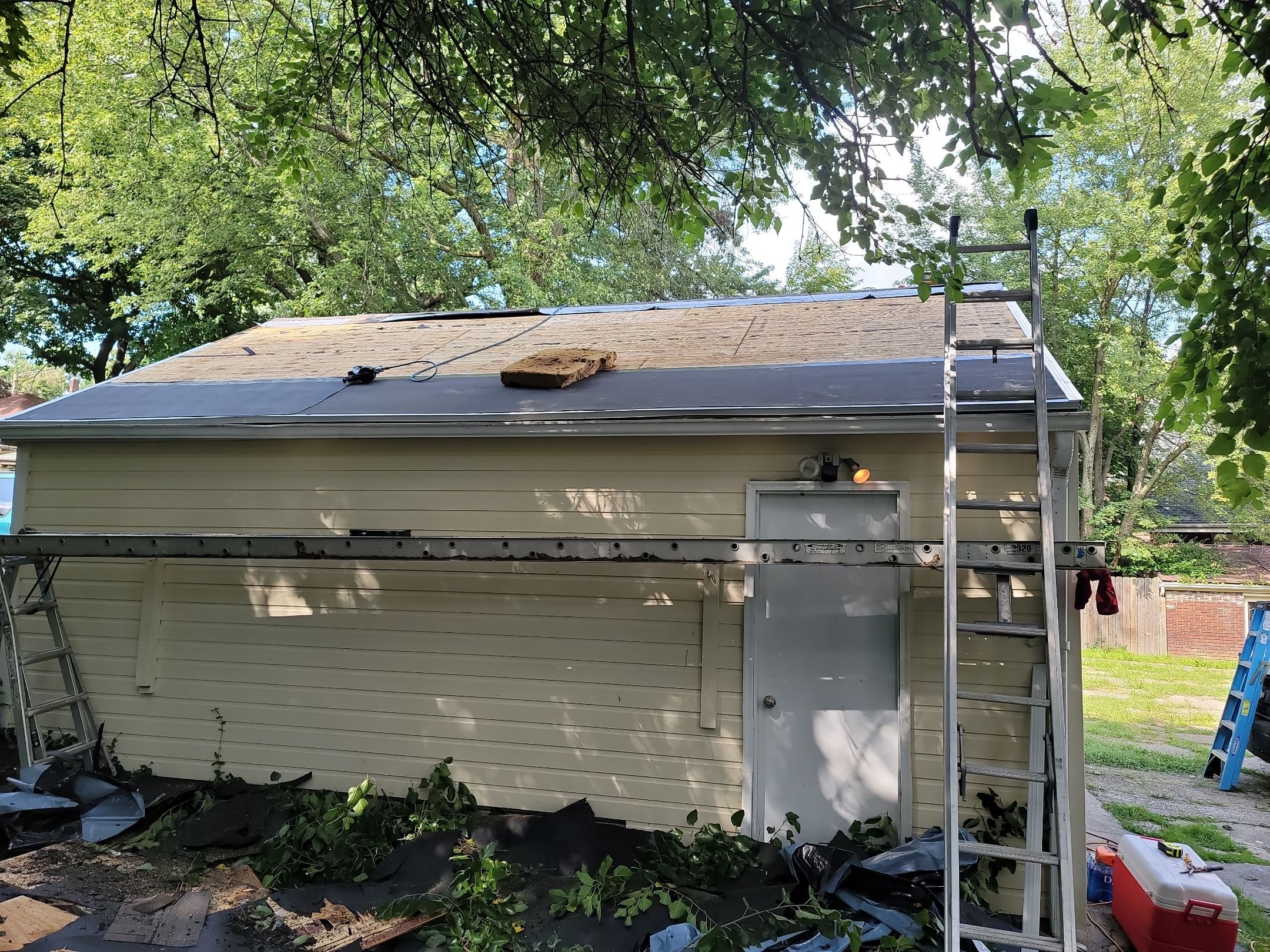 Atlas Pinnacle, Color: Heatherblend, Drip Edge: White by Eagle Eye Roofing