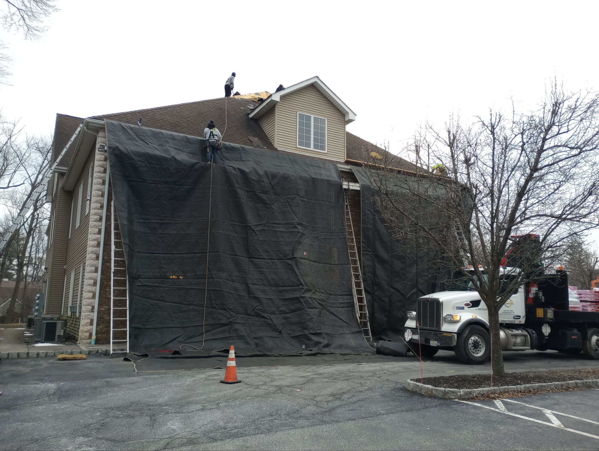 Large Roof in Washingtonville by roberts roofing