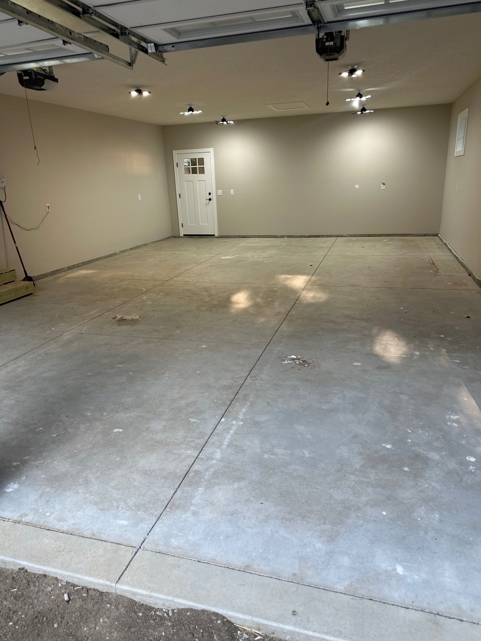 GO BIG RED: Custom Flake Epoxy Garage Floor in Lincoln by Goat Coatings