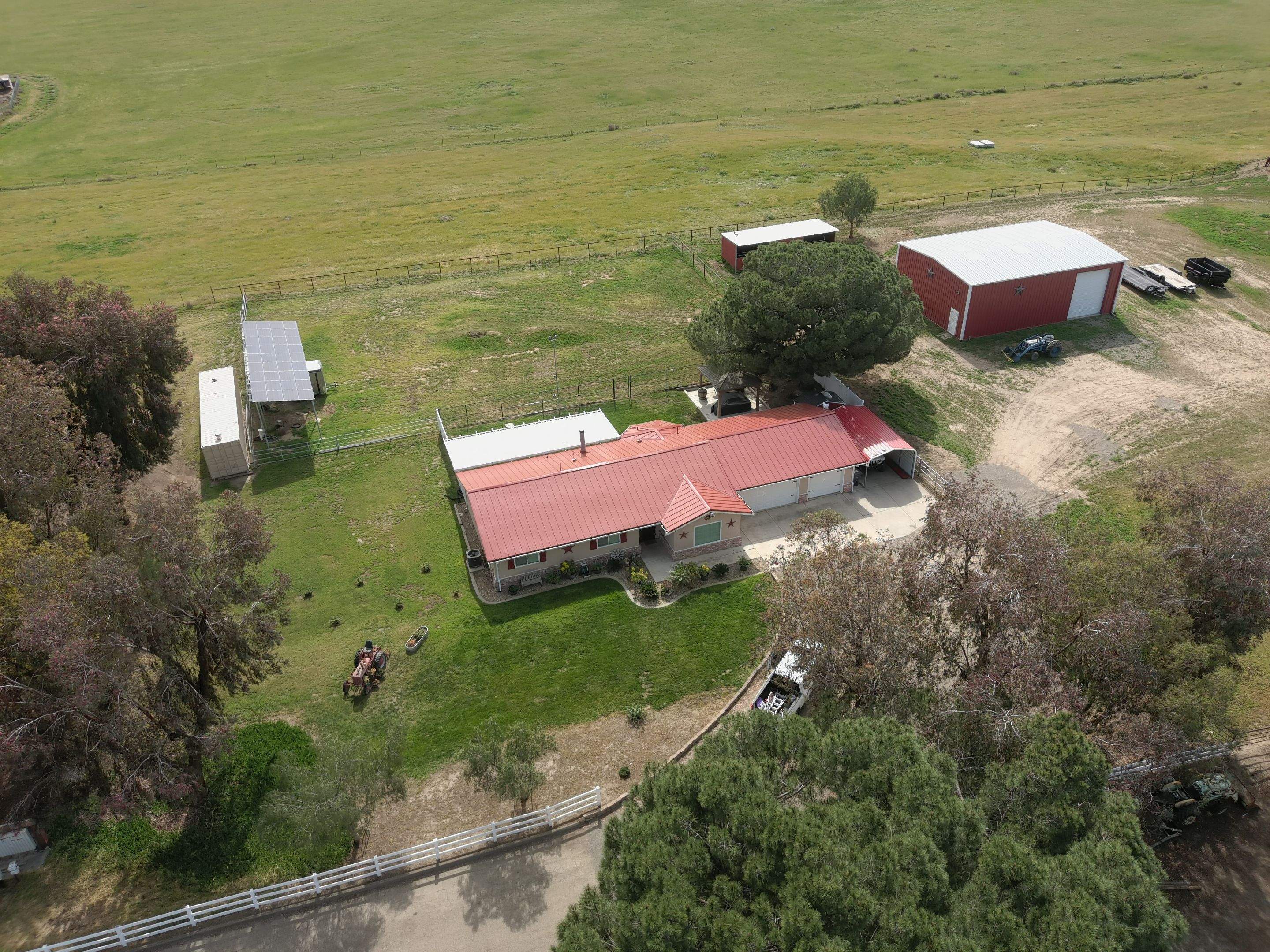Metal Roofing by Straight Edge Roofing Inc