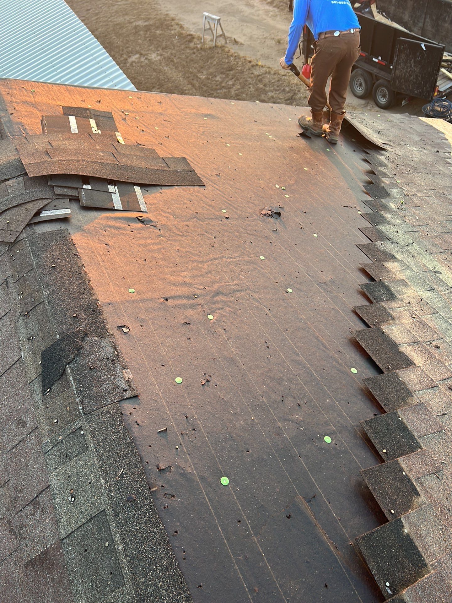 Front Porch Sitt'n by Bayfront Roofing and Construction