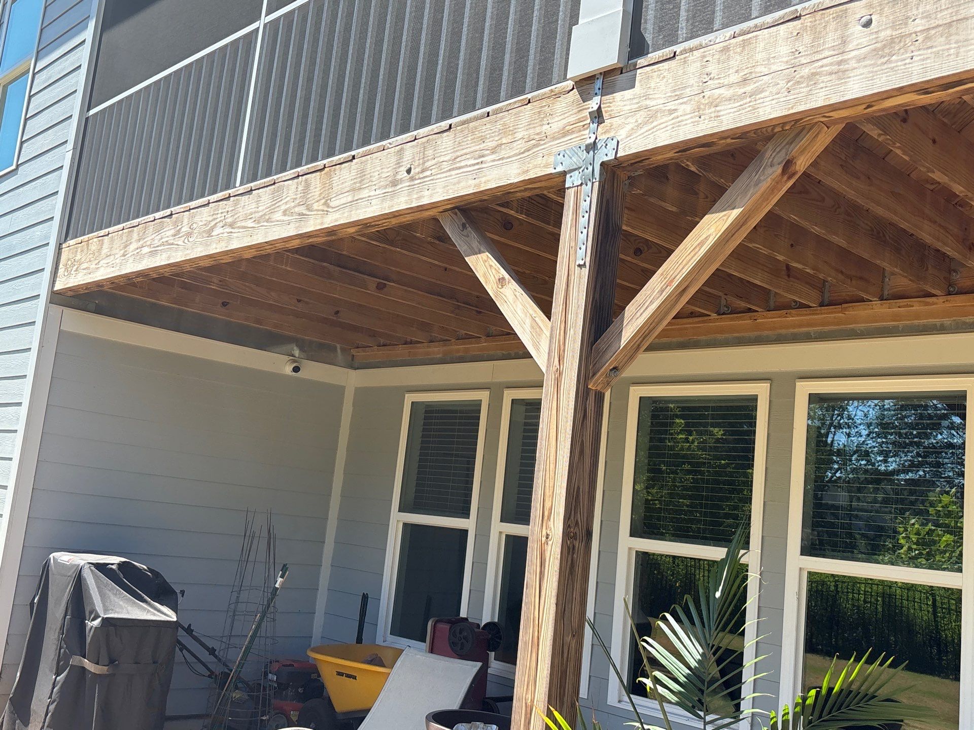 Wood Deck using Wood Sealant by DuraSeal