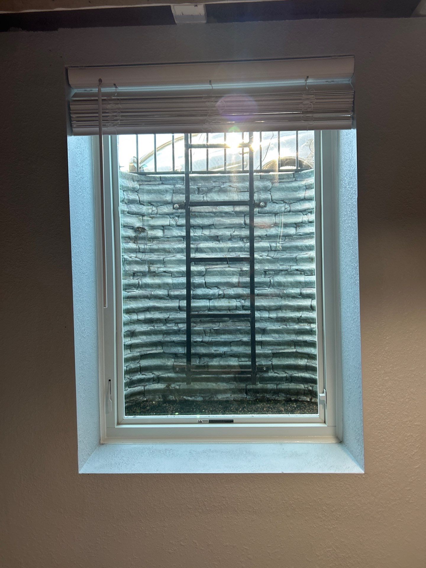 Window Replacement using Pella 250 series vinyl window by United Windows and Siding LLC