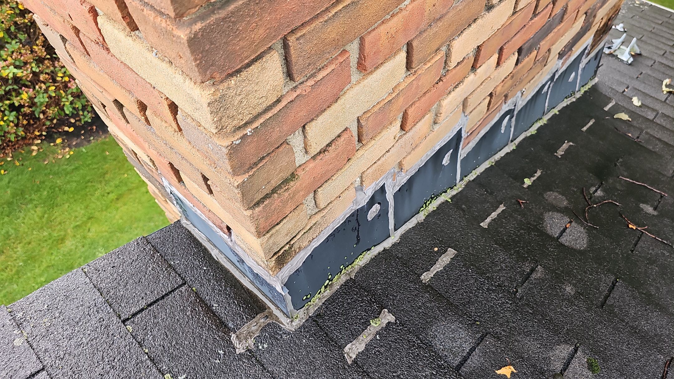 ATLAS PINNACLE COLOR: HEARTHSTONE, DRIP EDGE: BLACK by Eagle Eye Roofing