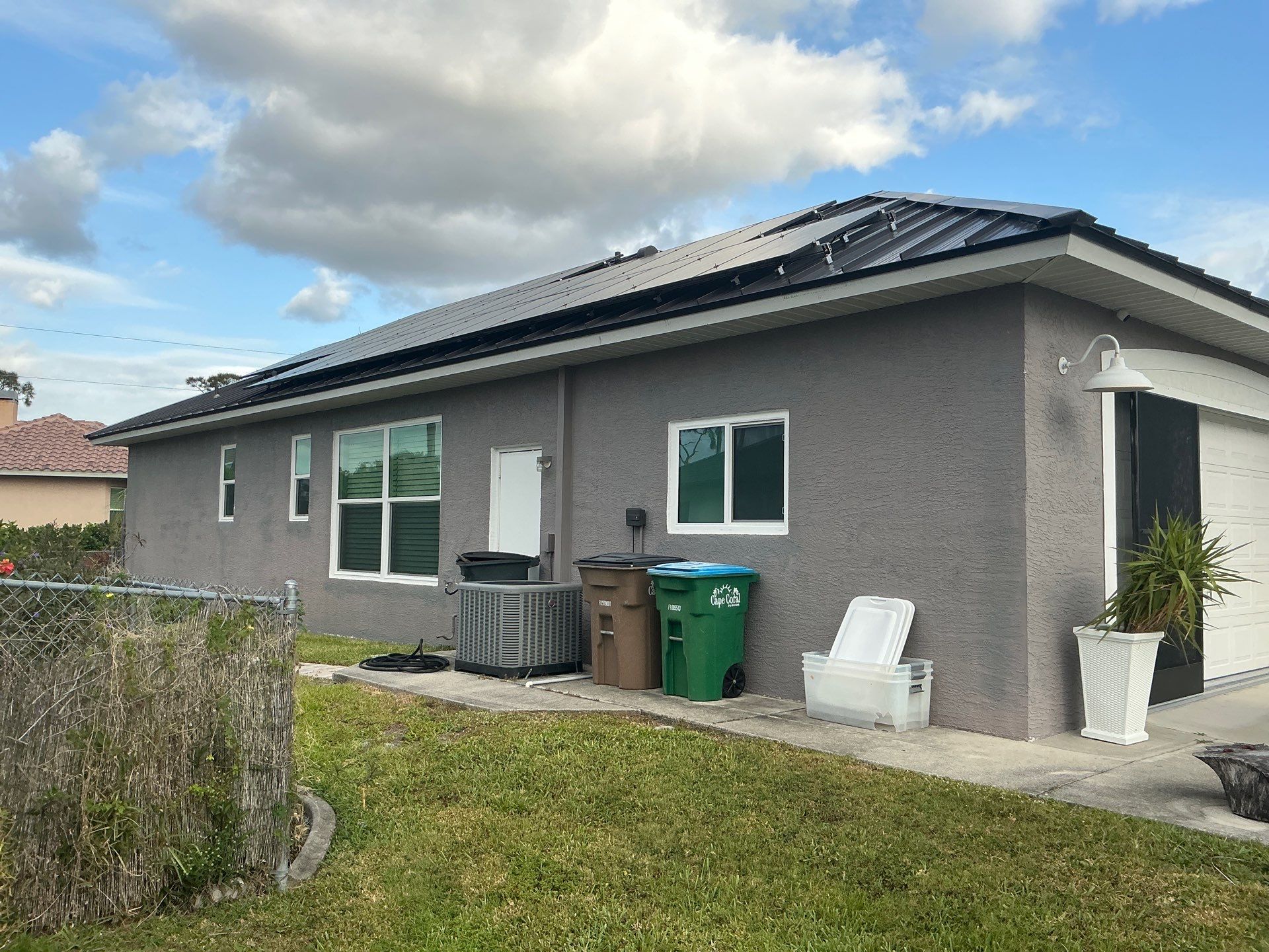 6 Inch Seamless Gutters using K-Style Seamless Gutters in Cape Coral FL by Gutter Professors