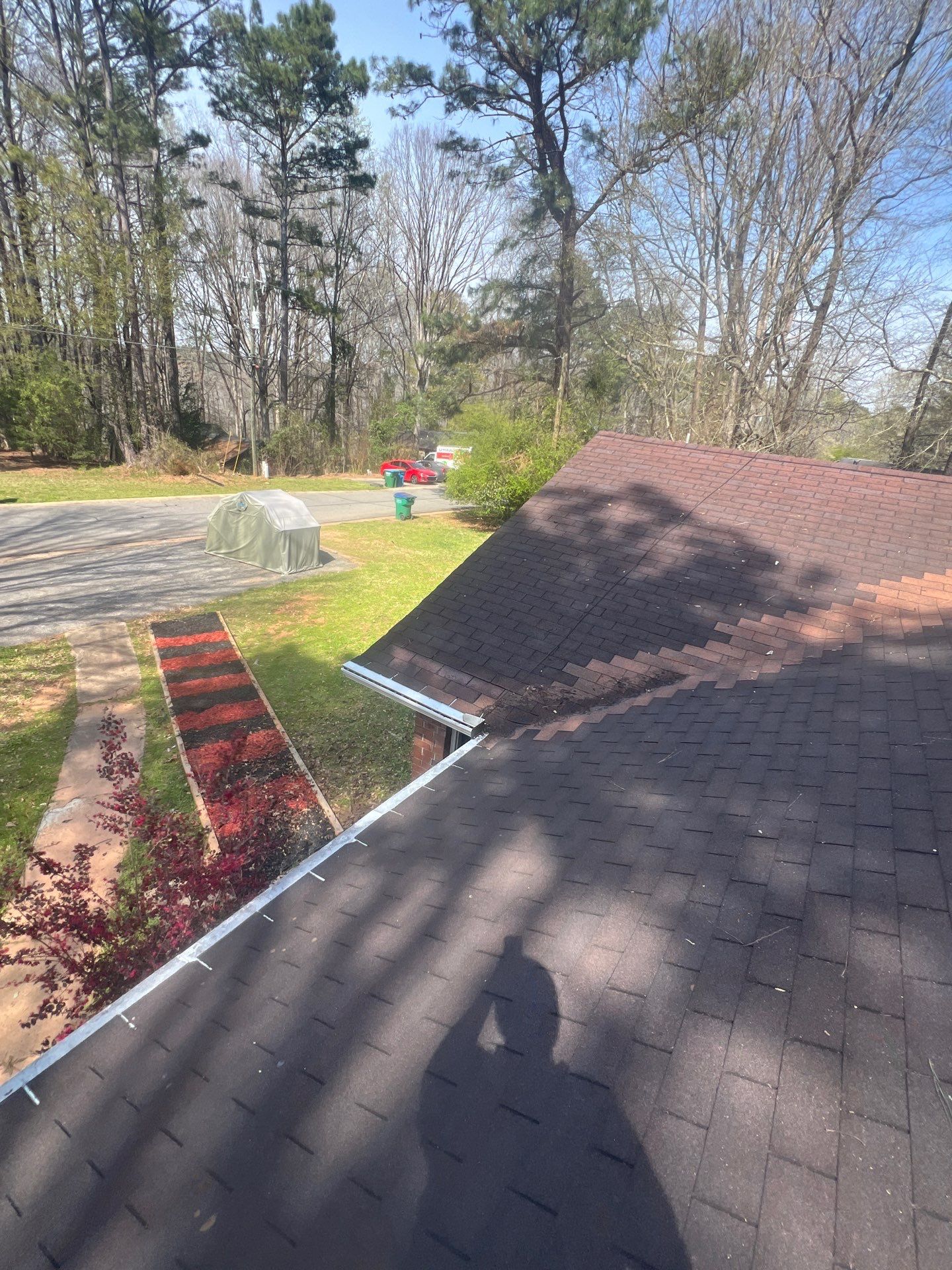 HOA gutter cleaning after photo.