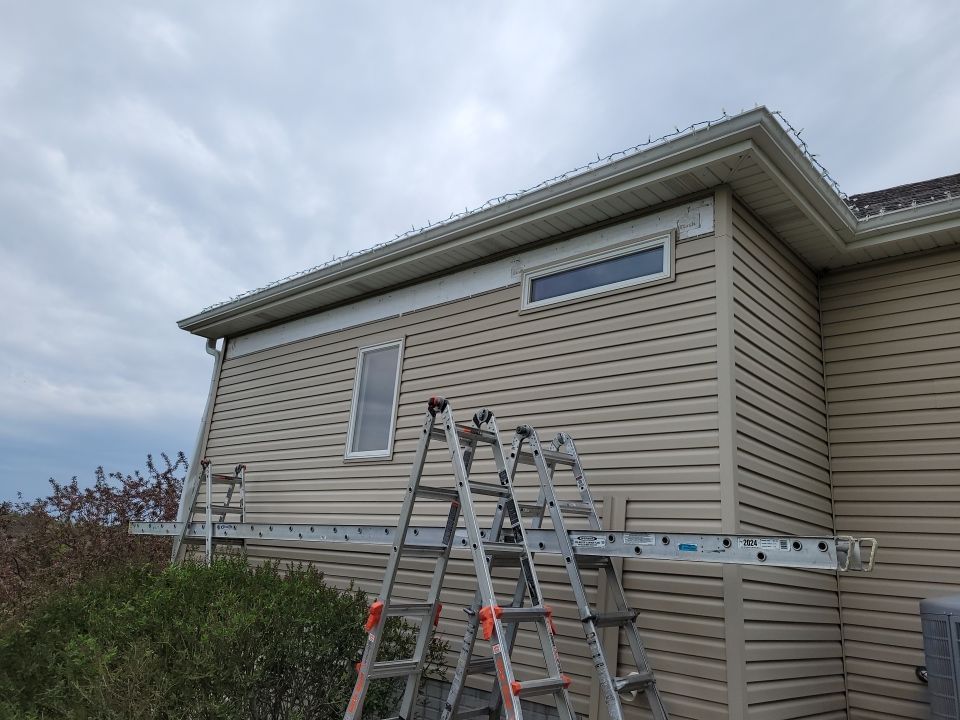 Residential Re-Roof using Landmark Shingles by White Castle Roofing