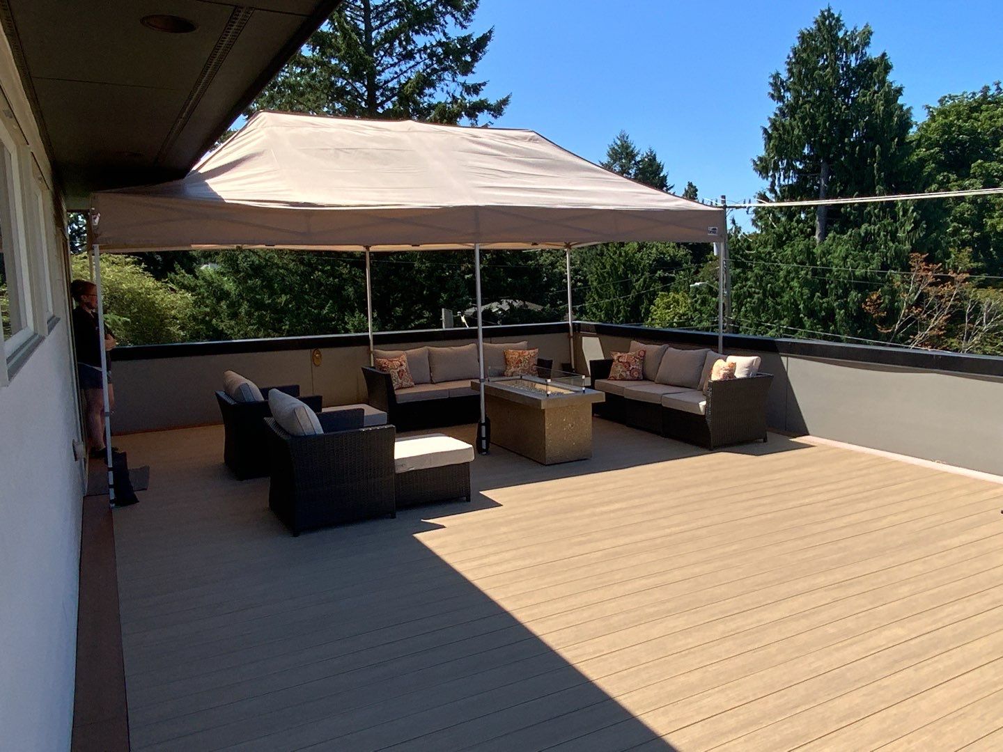 North Admiral Rooftop by Alki deck builders 