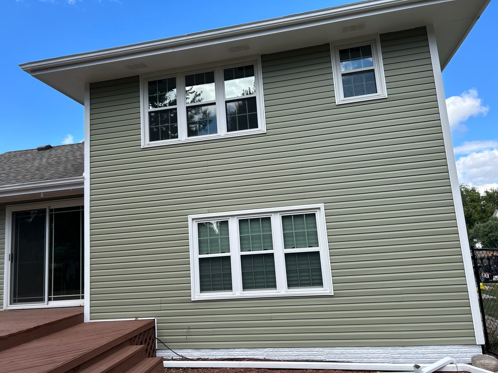 Vinyl siding in Pleasant Hill, IA by Blu Ember Properties