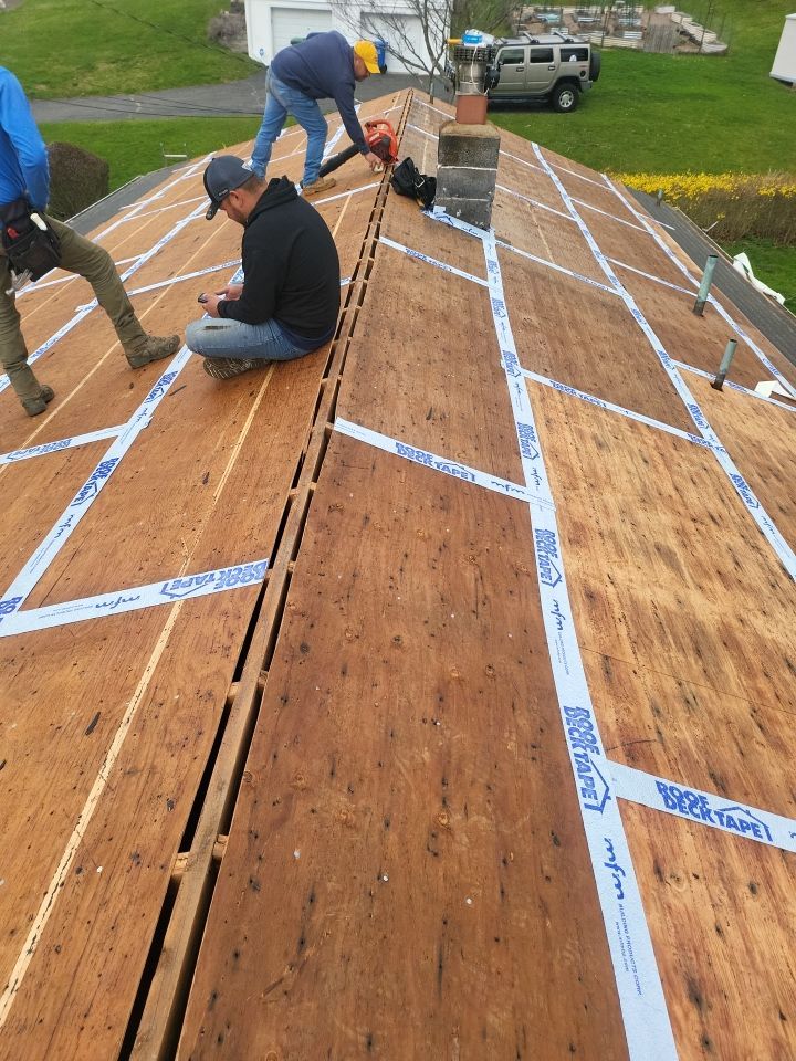 Residential Roofing Installation using Residential Roofing Installation using Owens Corning TruDefinition Duration - Quarry Gray & Sterling Gray Mainstreet siding by A Plus Exterior