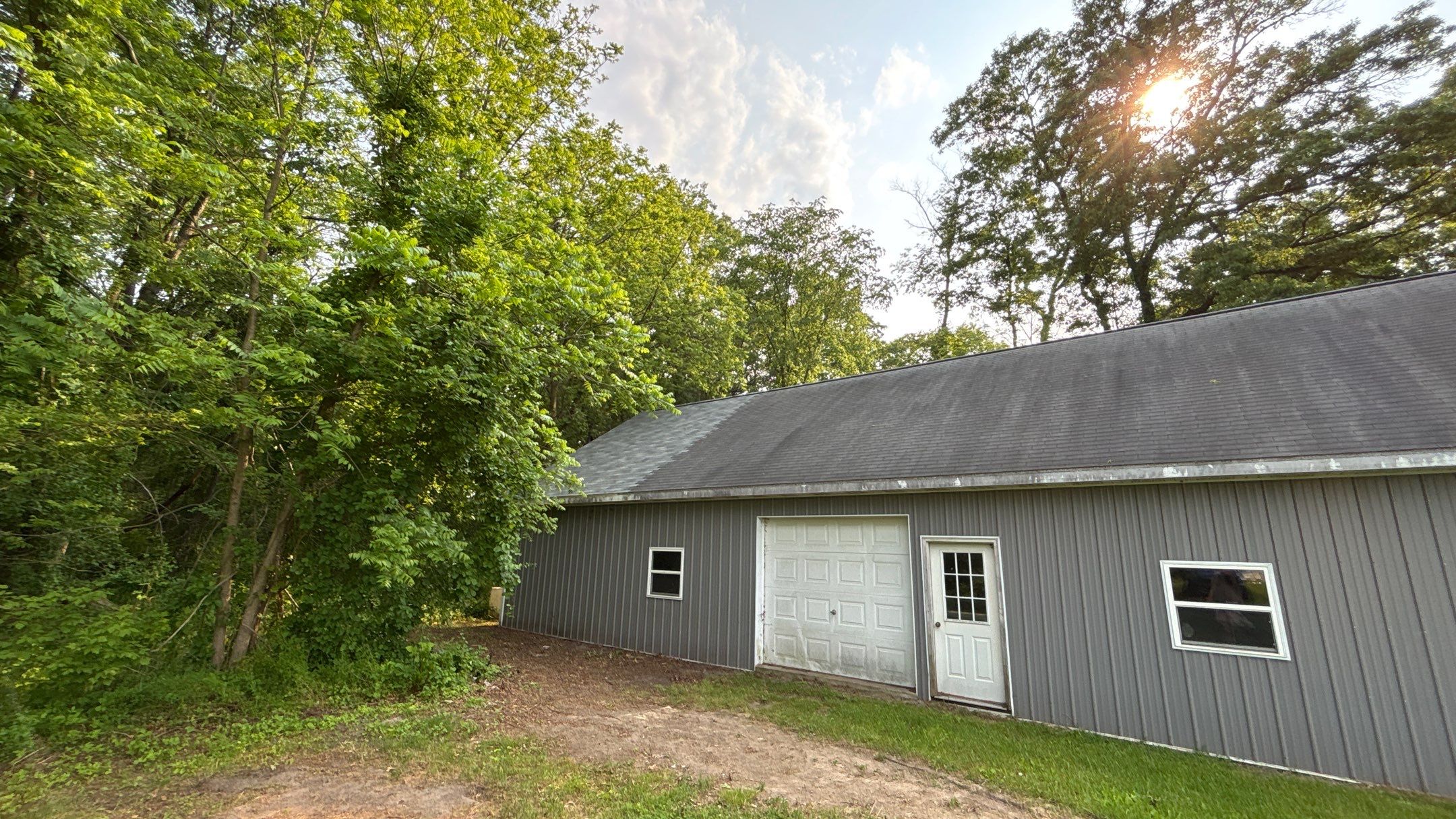 Roof Replacement using Atlas Pinnacle Pristine Pewter by 180 Contractors