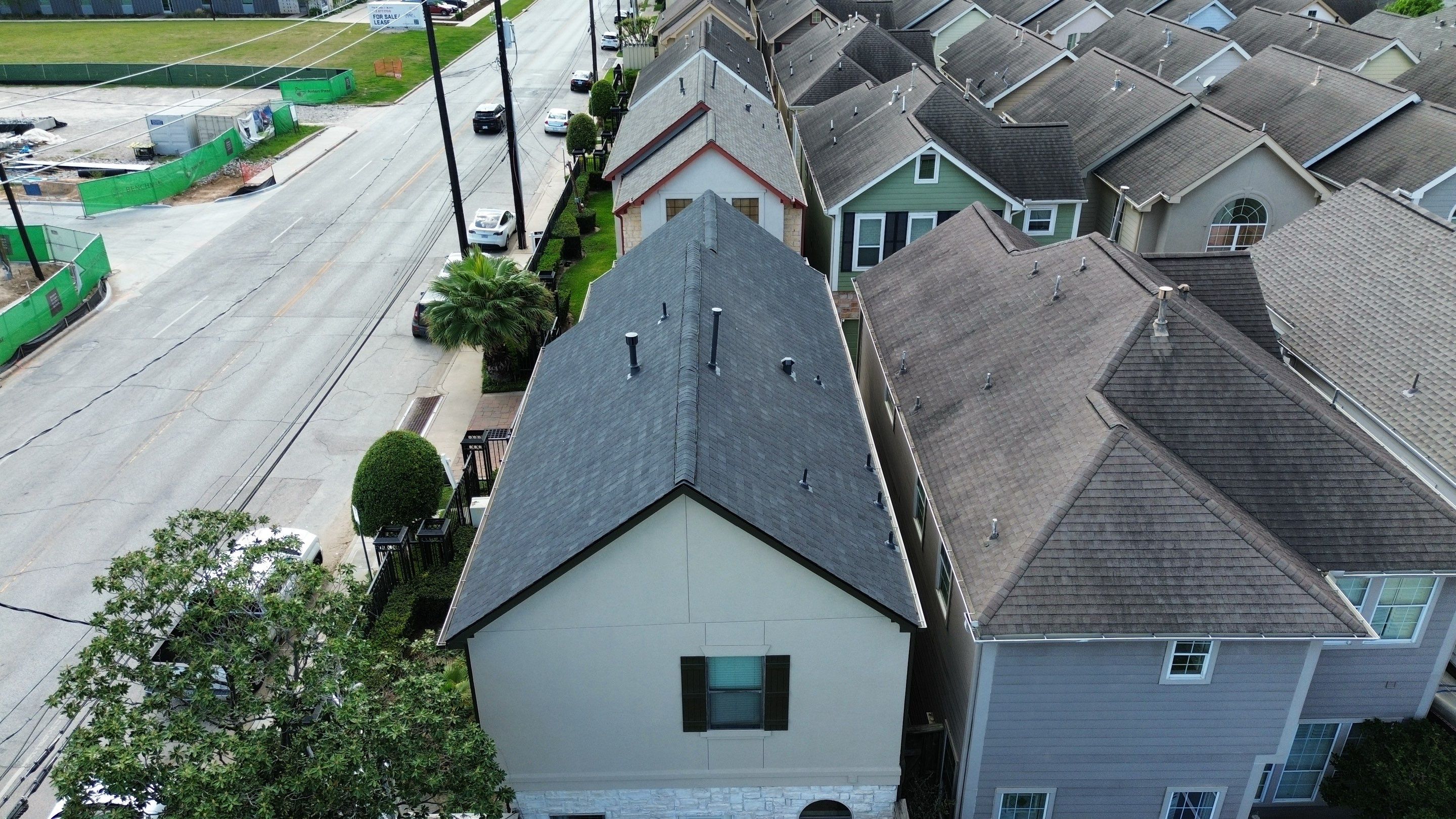 Houston Roof Installation using Atlas Pinnacle Pristine by Modern BYLT Roofing & Construction