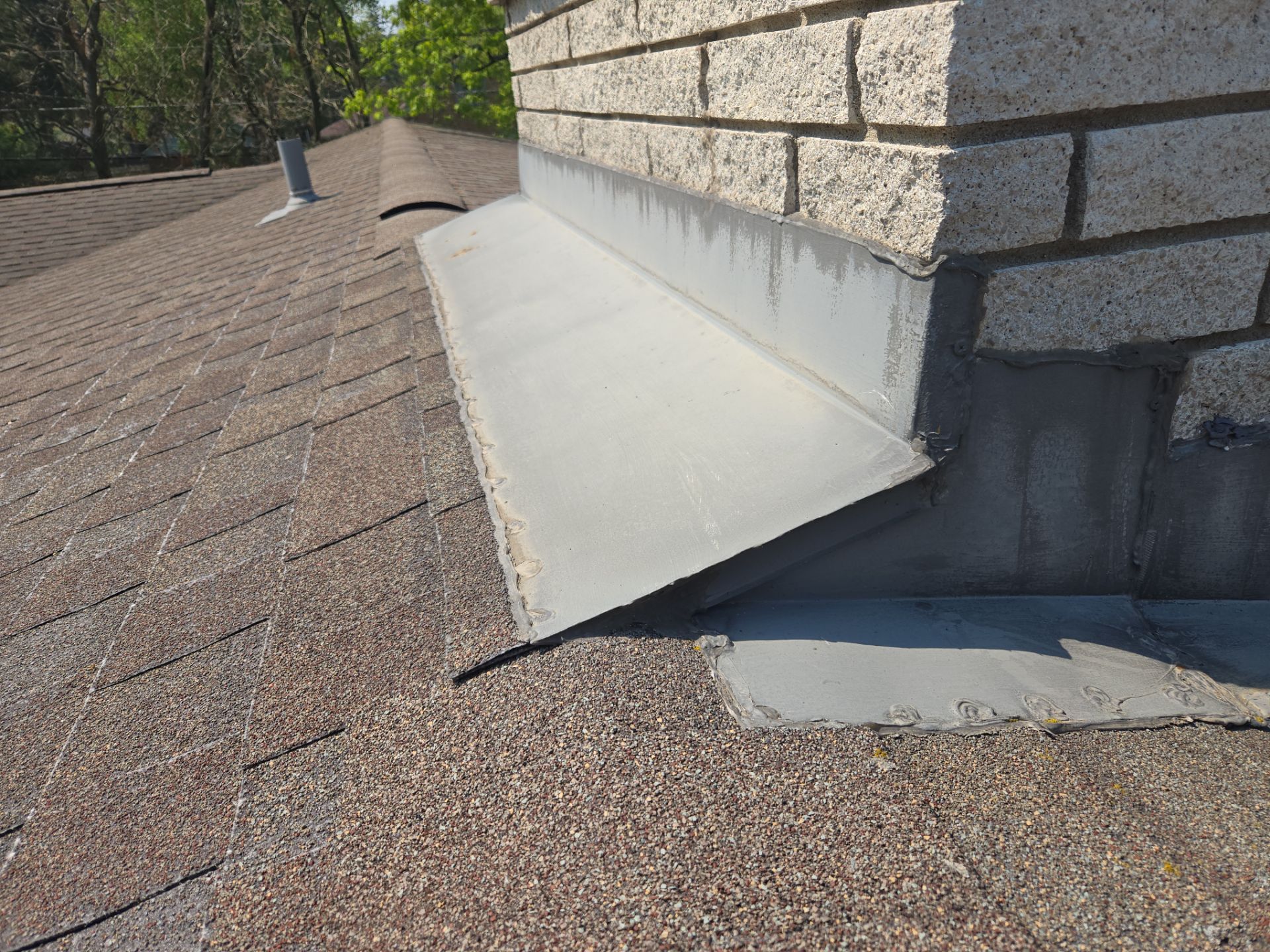 Roberts Home  by Gellings Roofing & Siding