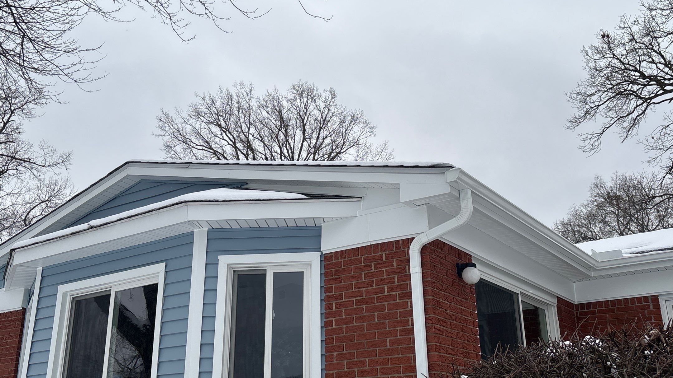 Siding Replacement using Alside Charter Oak D4.5" Colonial White by 180 Contractors