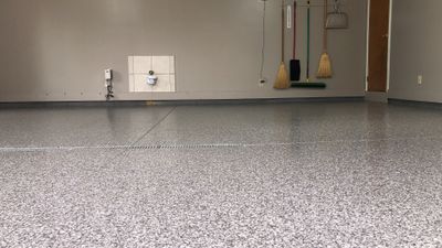 Garages using Silver Creek 