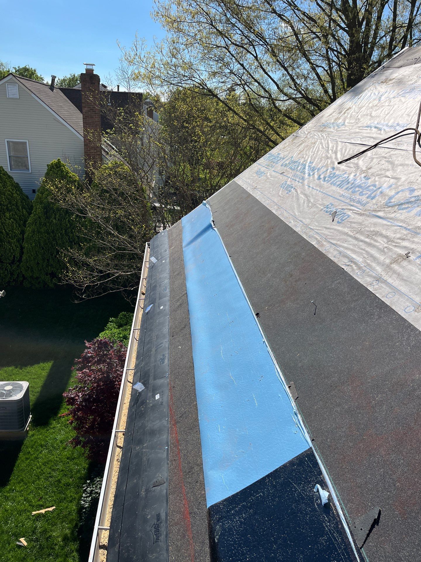 Vienna: CertainTeed Landmark Pro Designer Shingles in Max Def Moire Black by RM Banning, Inc.