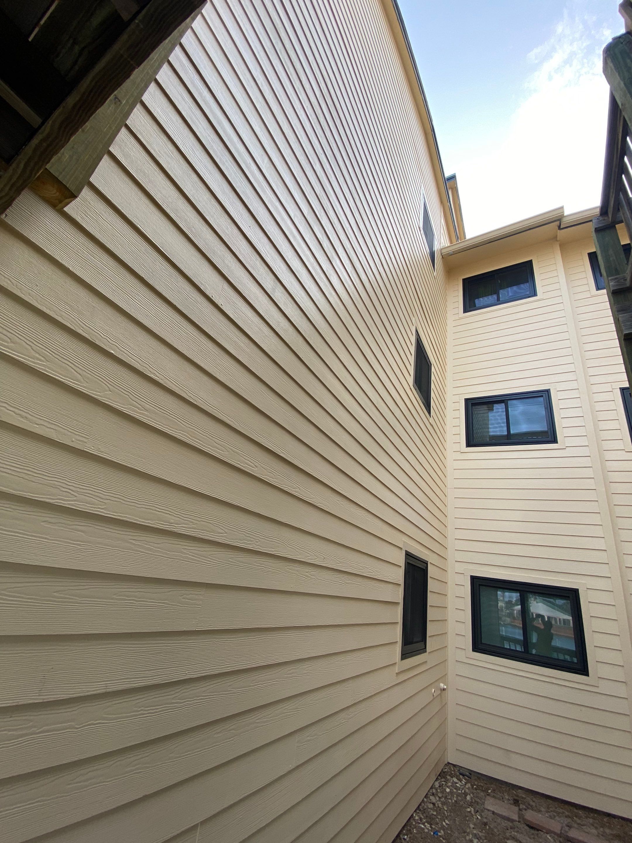 Exterior remodel Fortuna Bay Condos by Bayfront Roofing and Construction