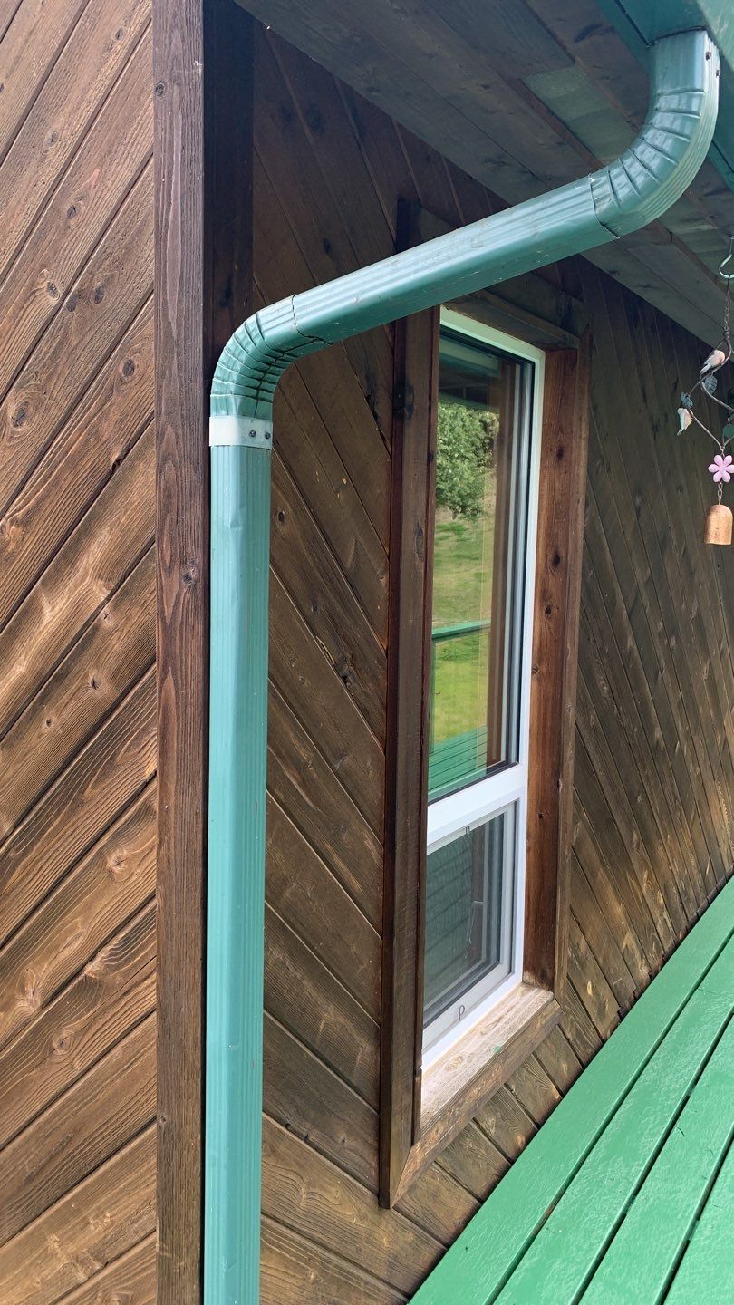 Wood Siding Restoration by Midnight Sun Painting
