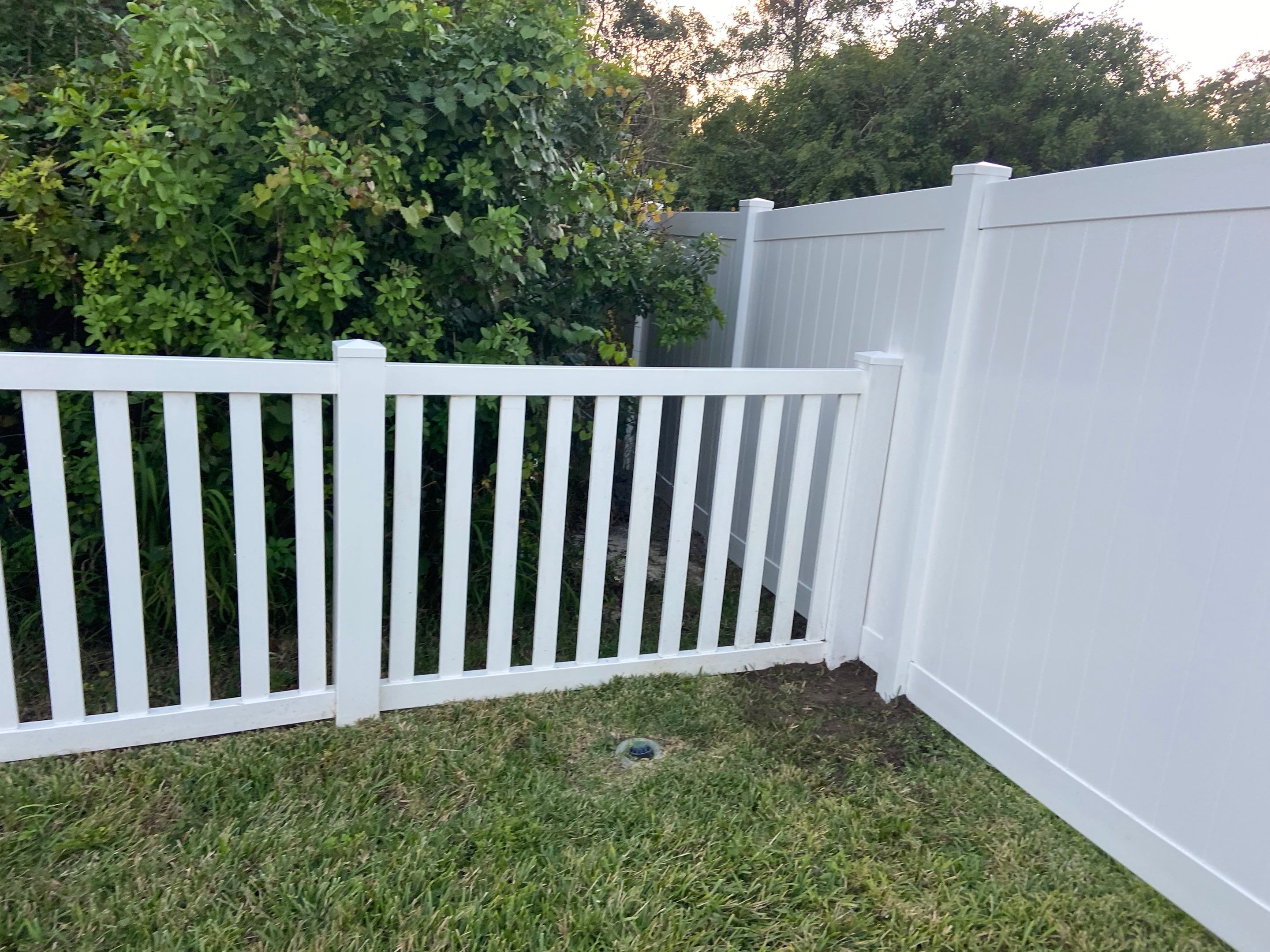 Ruskin, FL 6 ft. Tall White Vinyl Privacy with 4 ft. Picket Fence by Asap fence and gates, LLC