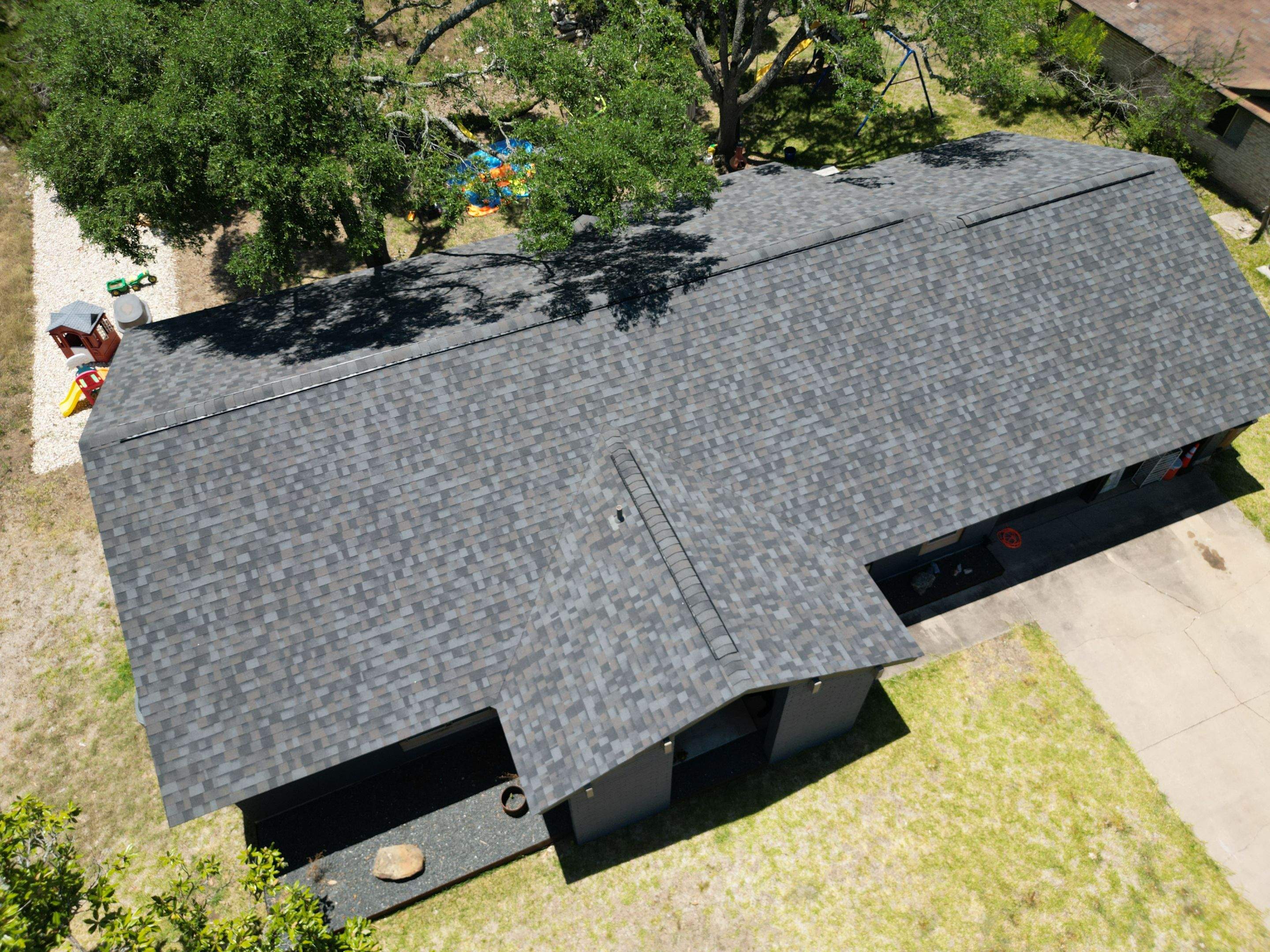 Williamsburg Gray - Owens Corning TruDefinition Duration by RoofsOnly.com