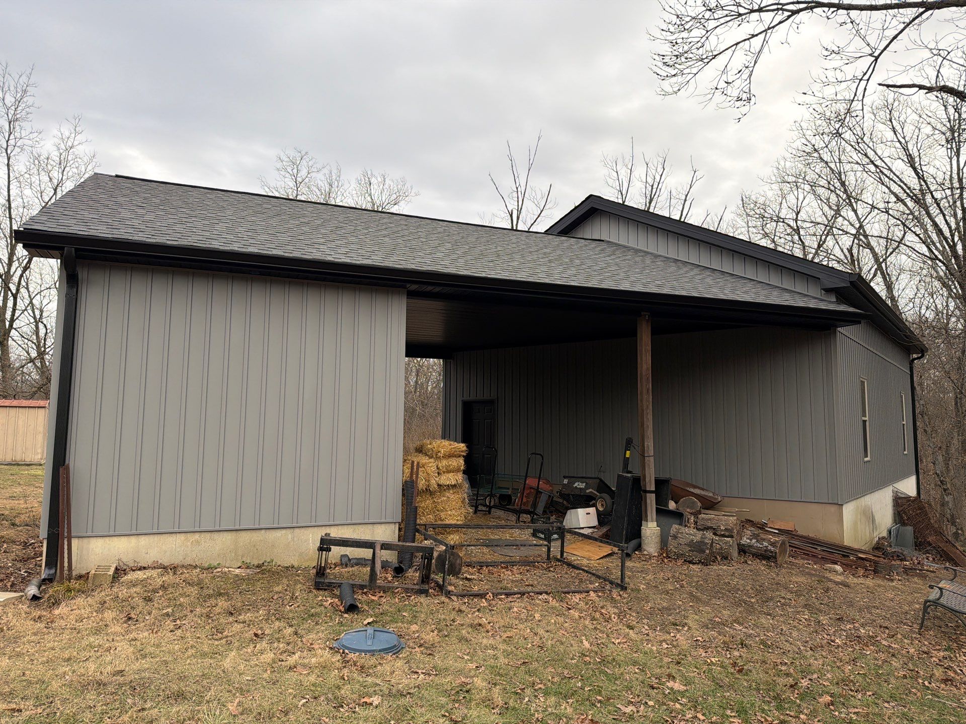 Project in Defiance by Acute Roofing And Exteriors 