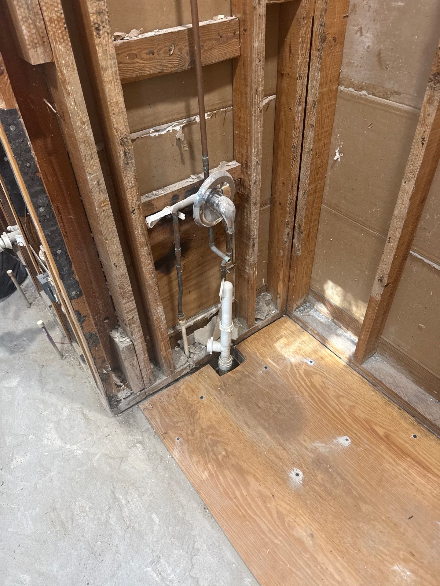 Residential Bathroom Plumbing Rough-In and Tub Installation in Tampa by All Hours Plumber