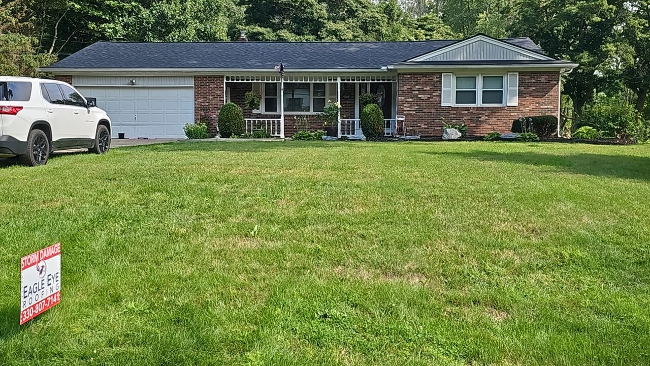 OWENS CORNING COLOR: Onyx Black by Eagle Eye Roofing