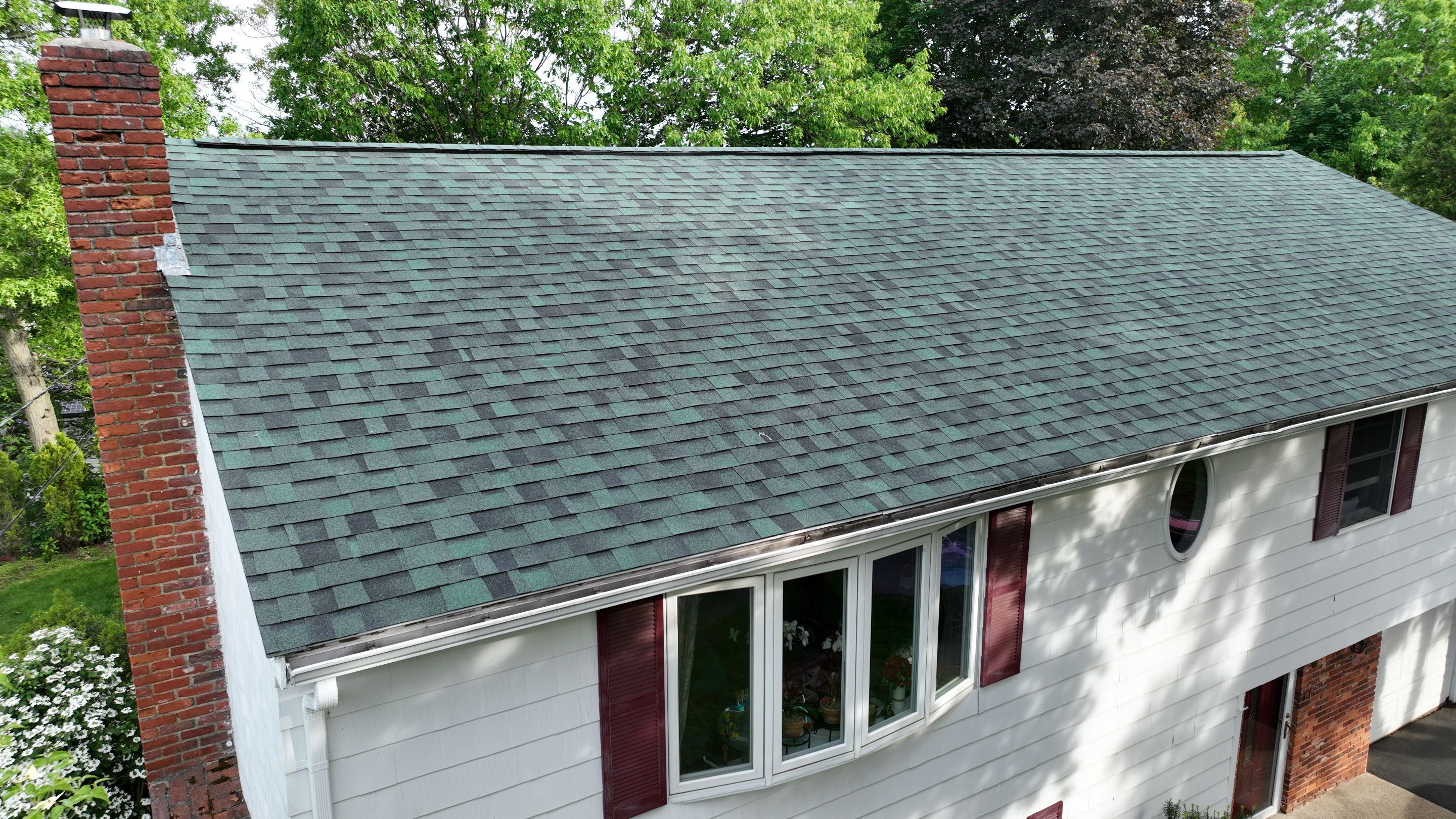 Full Roof Replacement in Saugus, MA – Owens Corning Duration, Chateau Green by JOHNNYS PRO