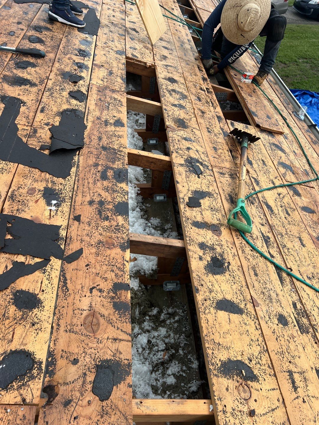 Project in Seminole 33772 by Mitchell Roofing Company LLC