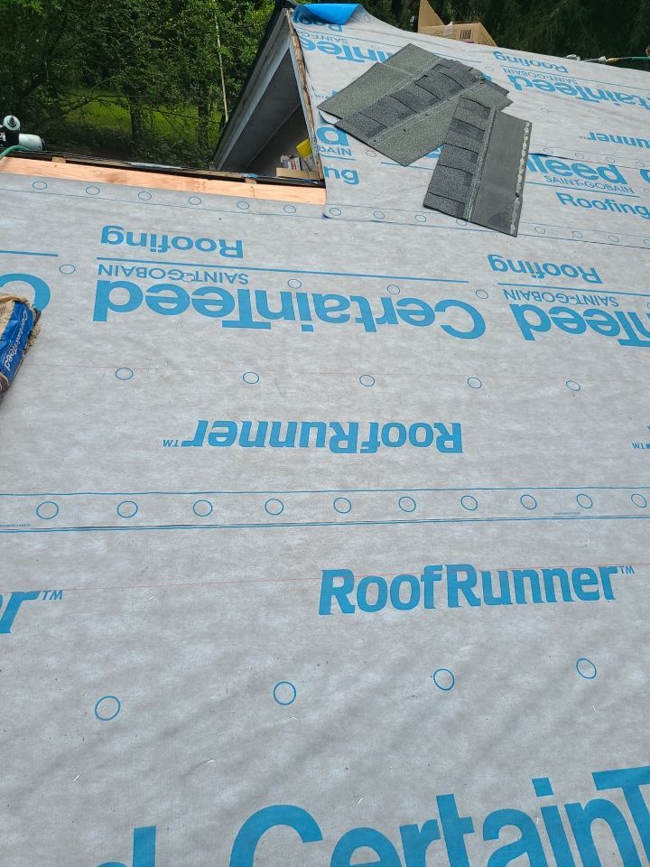 Vienna: CertainTeed Landmark Pro Architectural Shingles in Max Def Pewterwood by RM Banning, Inc.