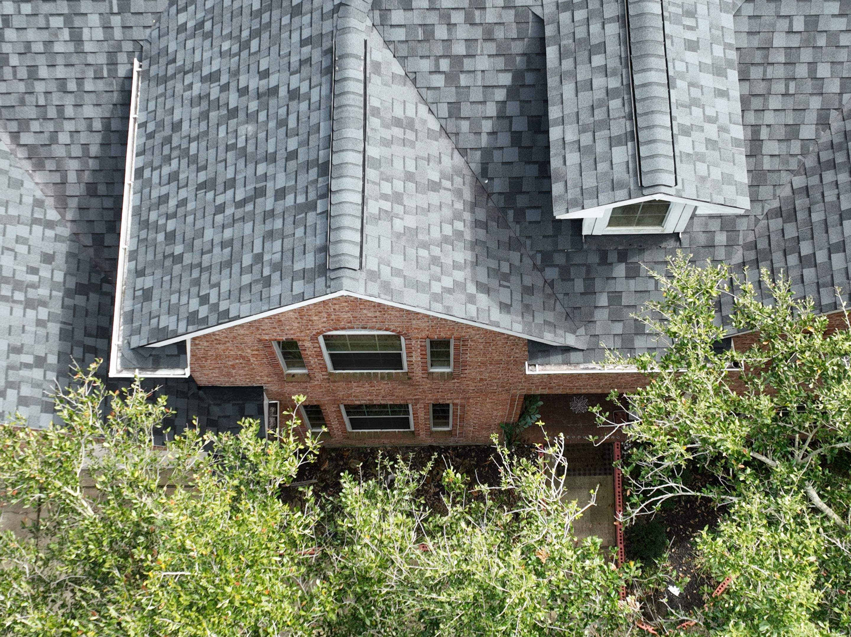 SureStart PLUS 4-STAR Warranty Fully covers materials, labor, tear-off and disposal expenses in years 1-50. by Roof Concepts Construction