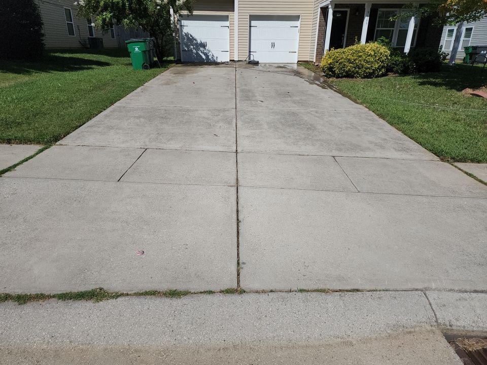 House Wash using cleaner by Power Wash Masters LLC