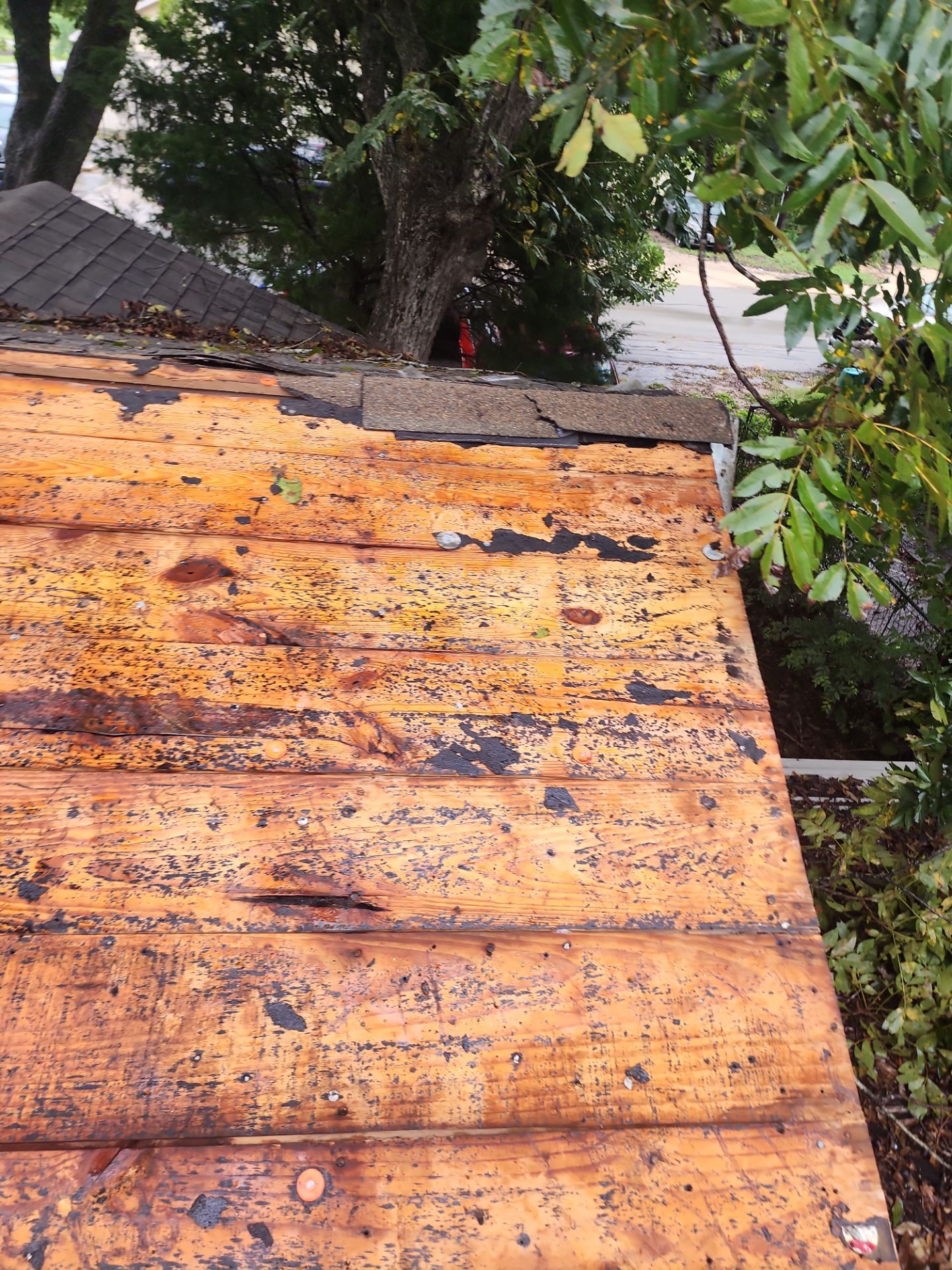 Residential Roofing Installation using Owen's Corning Duration (Lifetime) Shingles by Roof Repair Company