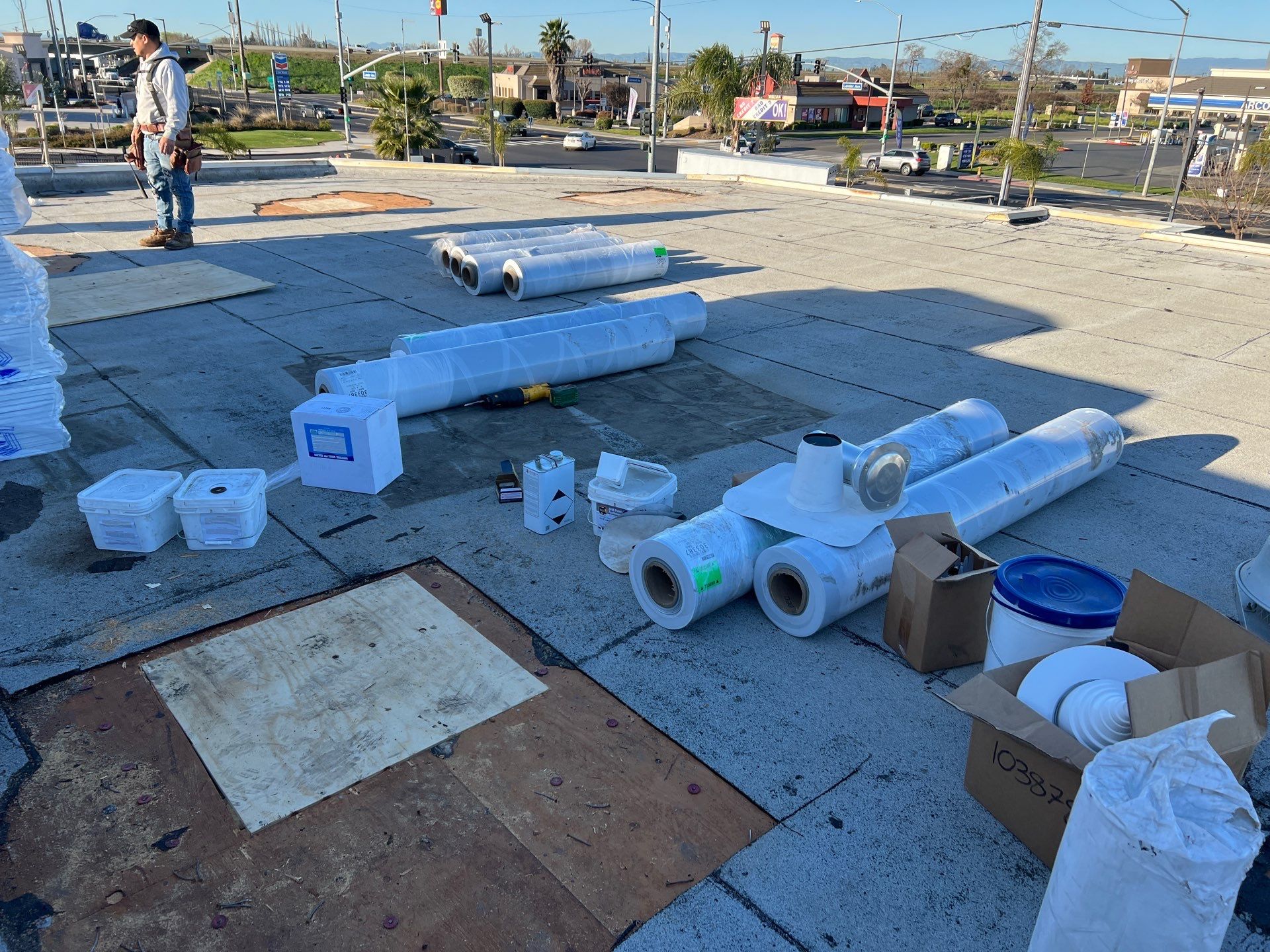 TPO single-ply roofing system using GAF Everguard 60 mil by Straight Edge Roofing Inc