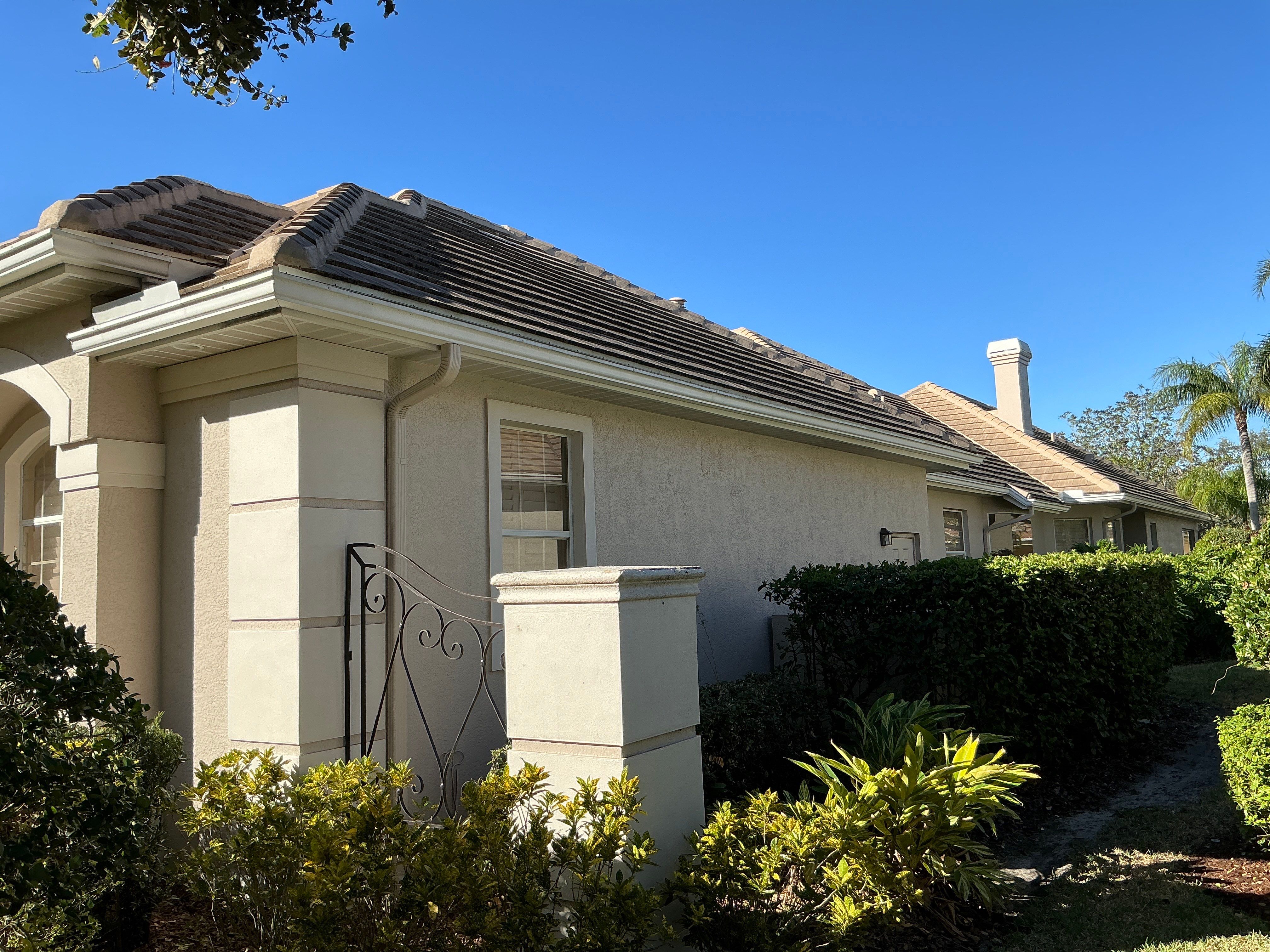 White Seamless Gutters for Florida's cities  by Gutter Professors
