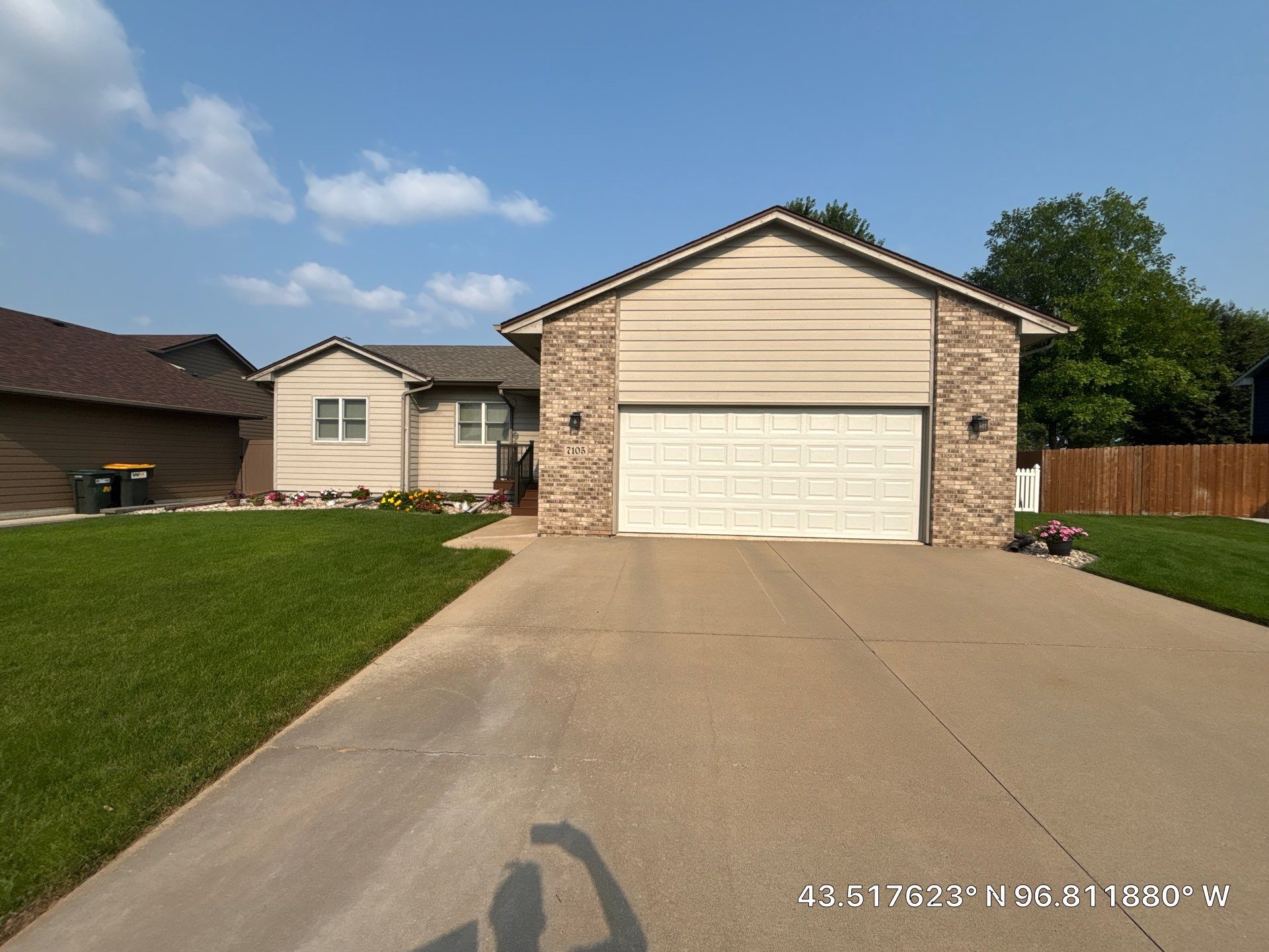 Residential Exterior Trim Replacement and Carpentry in Sioux Falls by Select Painting, Coatings & Garage Cabinets