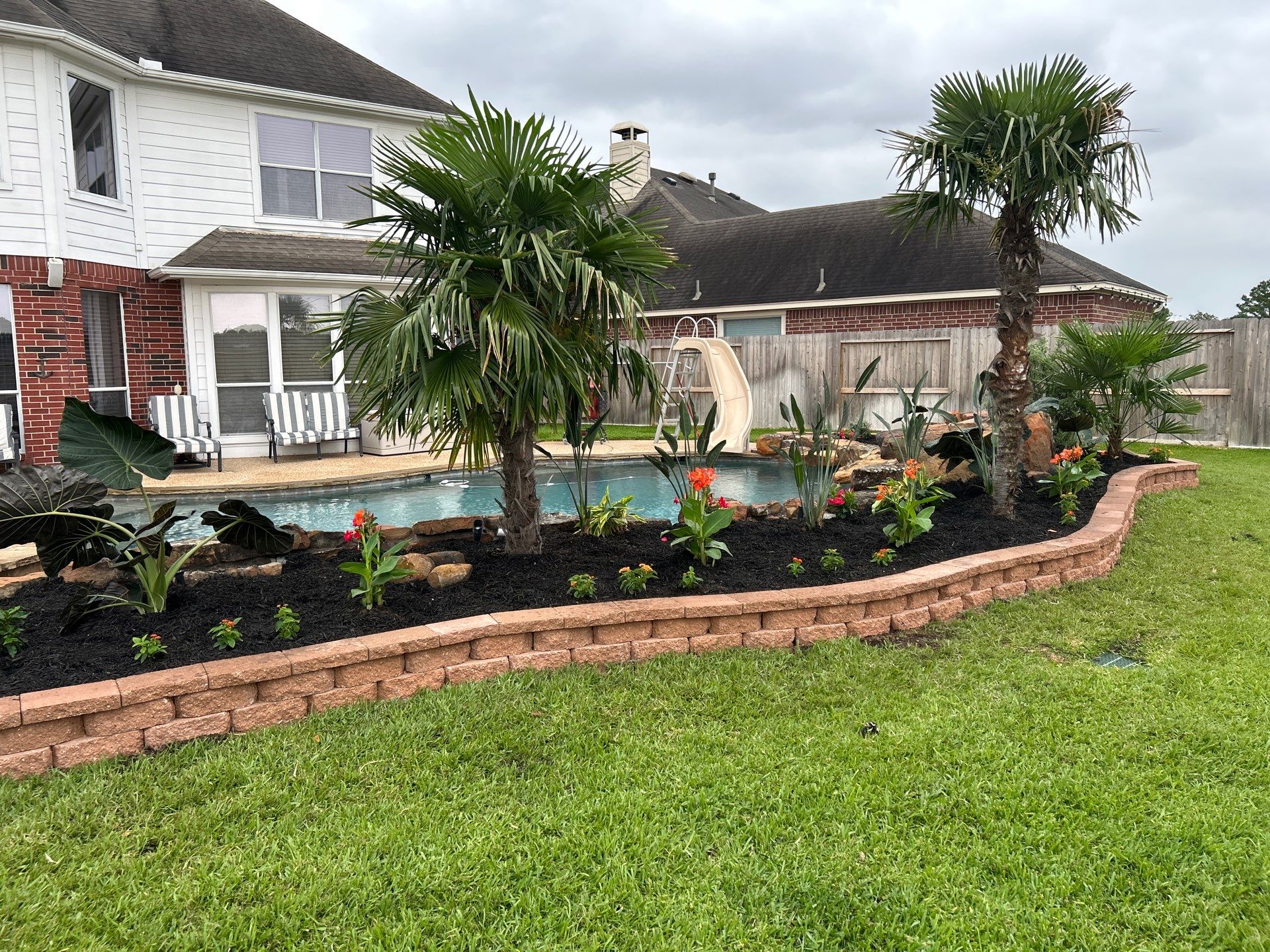 🌿 Larry Caudillo’s Poolside Landscape Revamp by Texas Urban Elements
