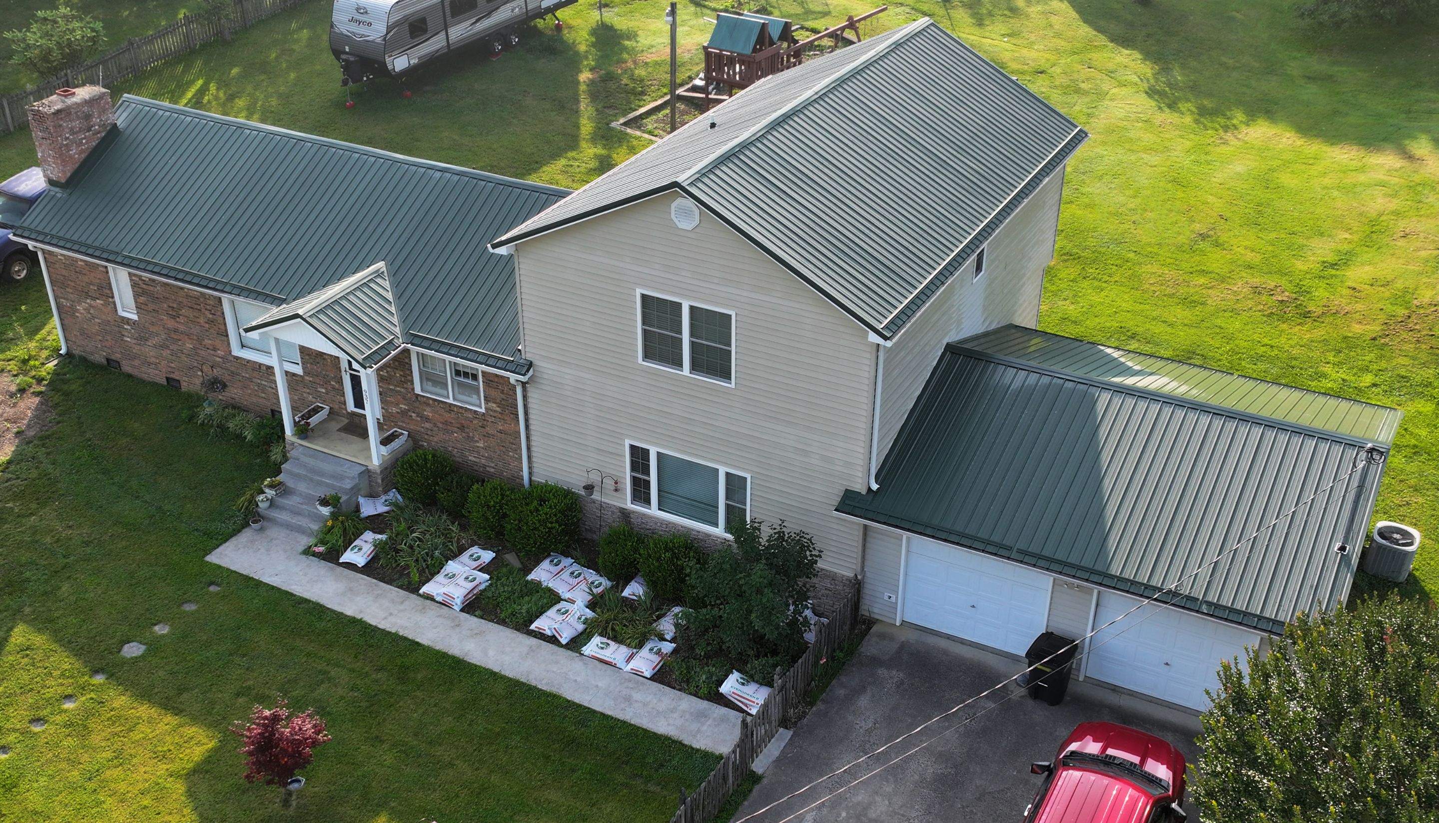 Vinson Residence by Omnia Roofing