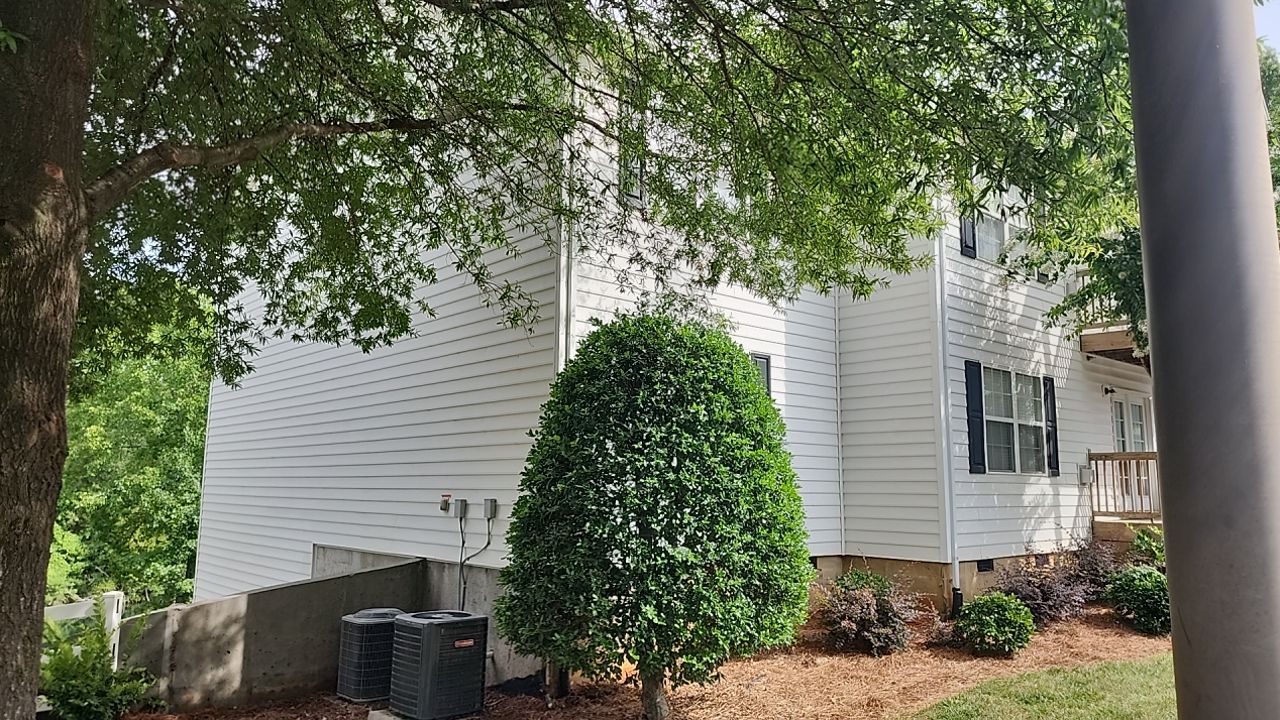 Appartment cleaning by Power Wash Masters LLC