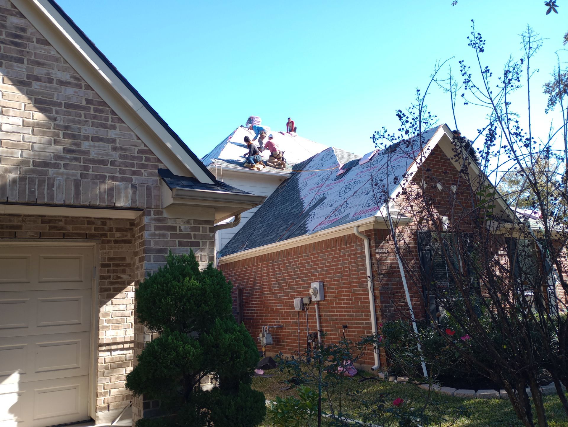 Residential Roofing Installation using Owen's Corning Duration (Lifetime) Shingles by Roof Repair Company