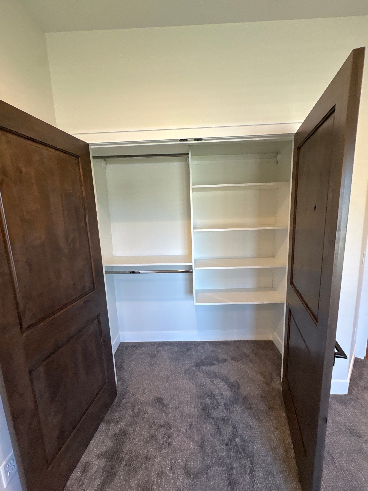 Sioux Falls Interior Finishing by Select Painting, Coatings & Garage Cabinets