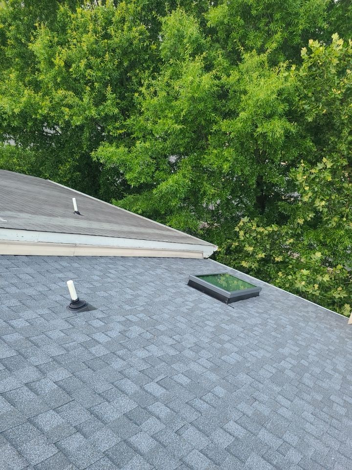 Sterling: CertainTeed Landmark Designer Shingles in Pewter by RM Banning, Inc.