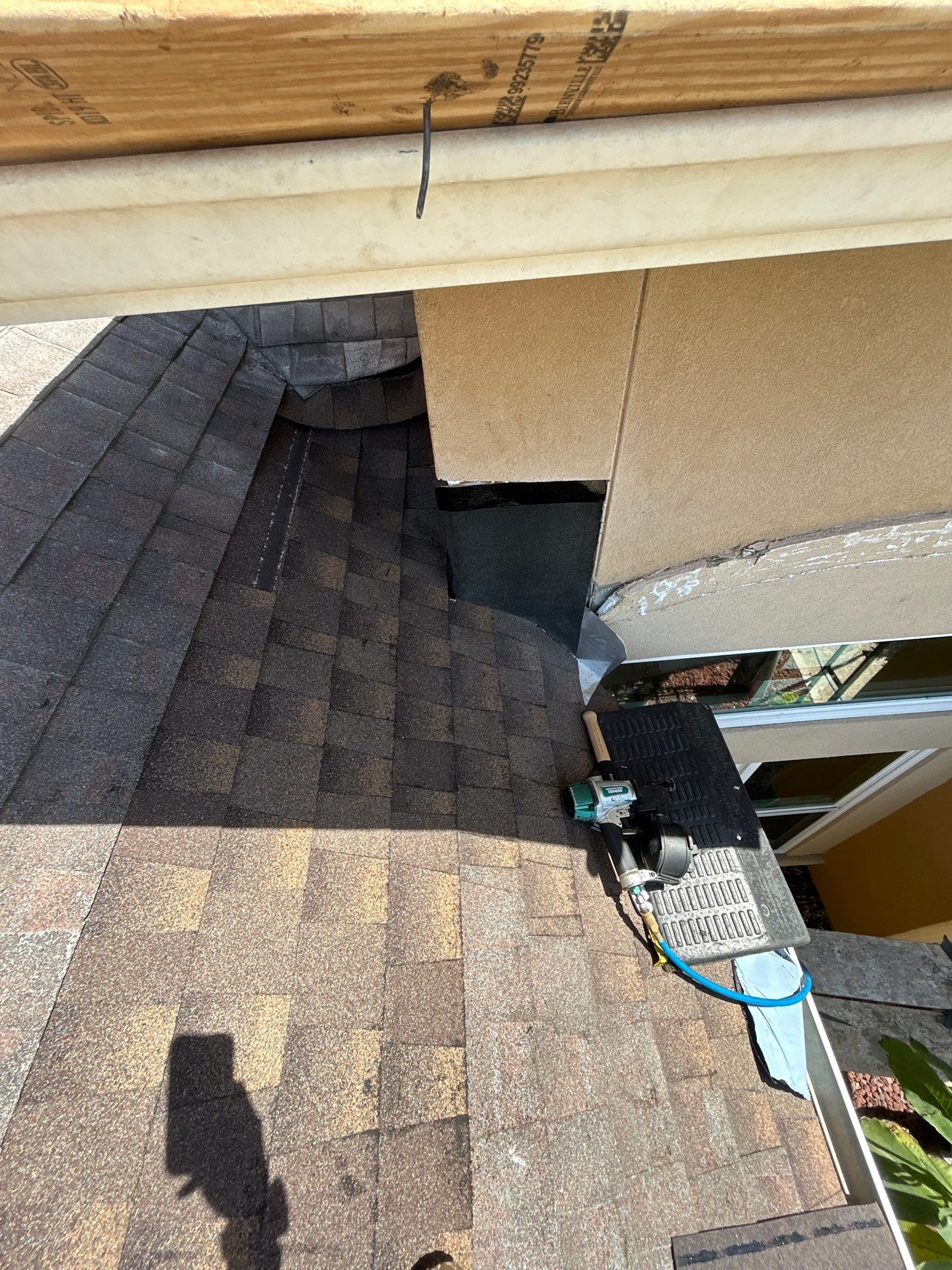 Stucco Problems in Paradise  by Bayfront Roofing and Construction
